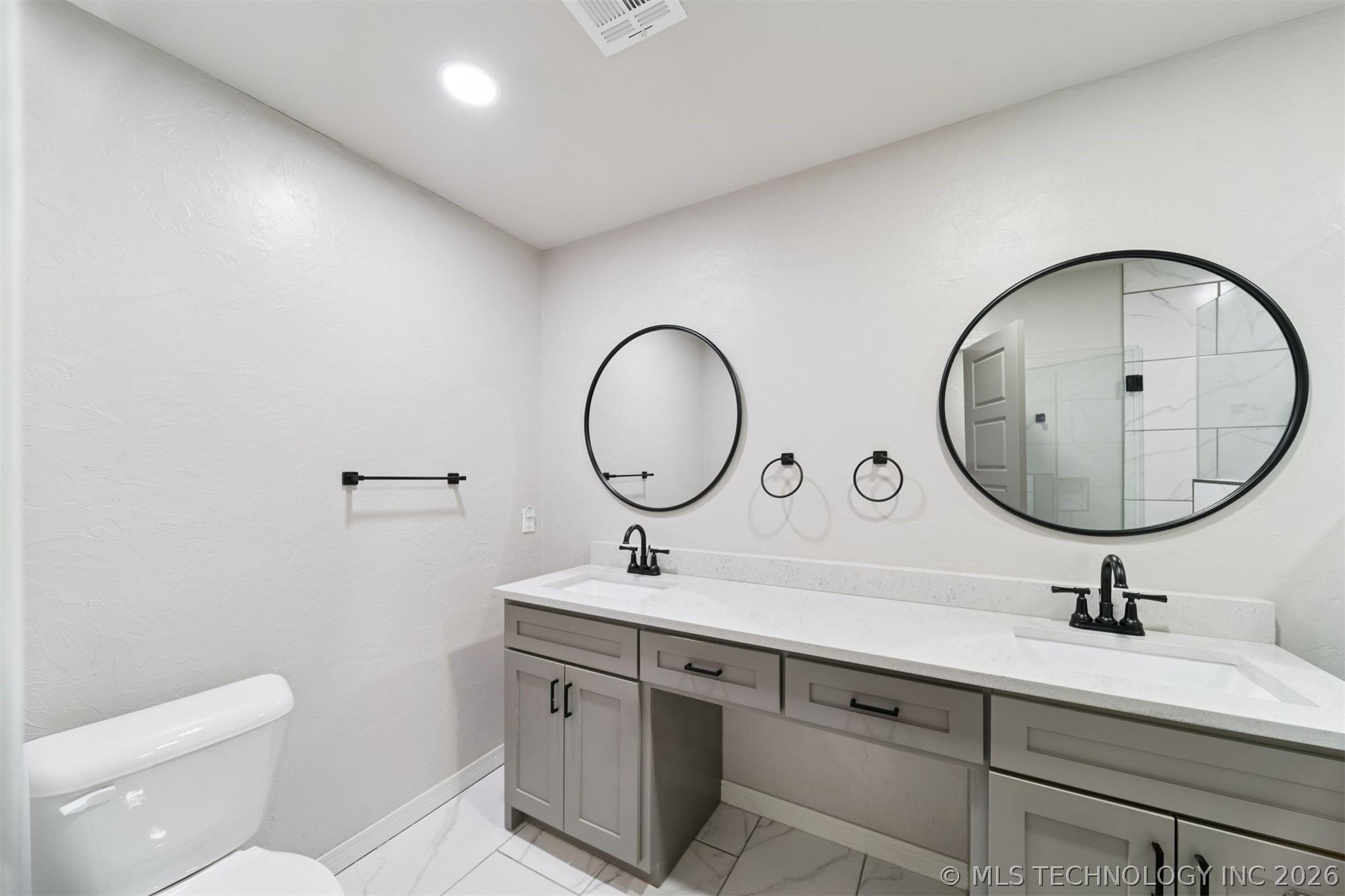 18700 E 94th Street Property Photo 30