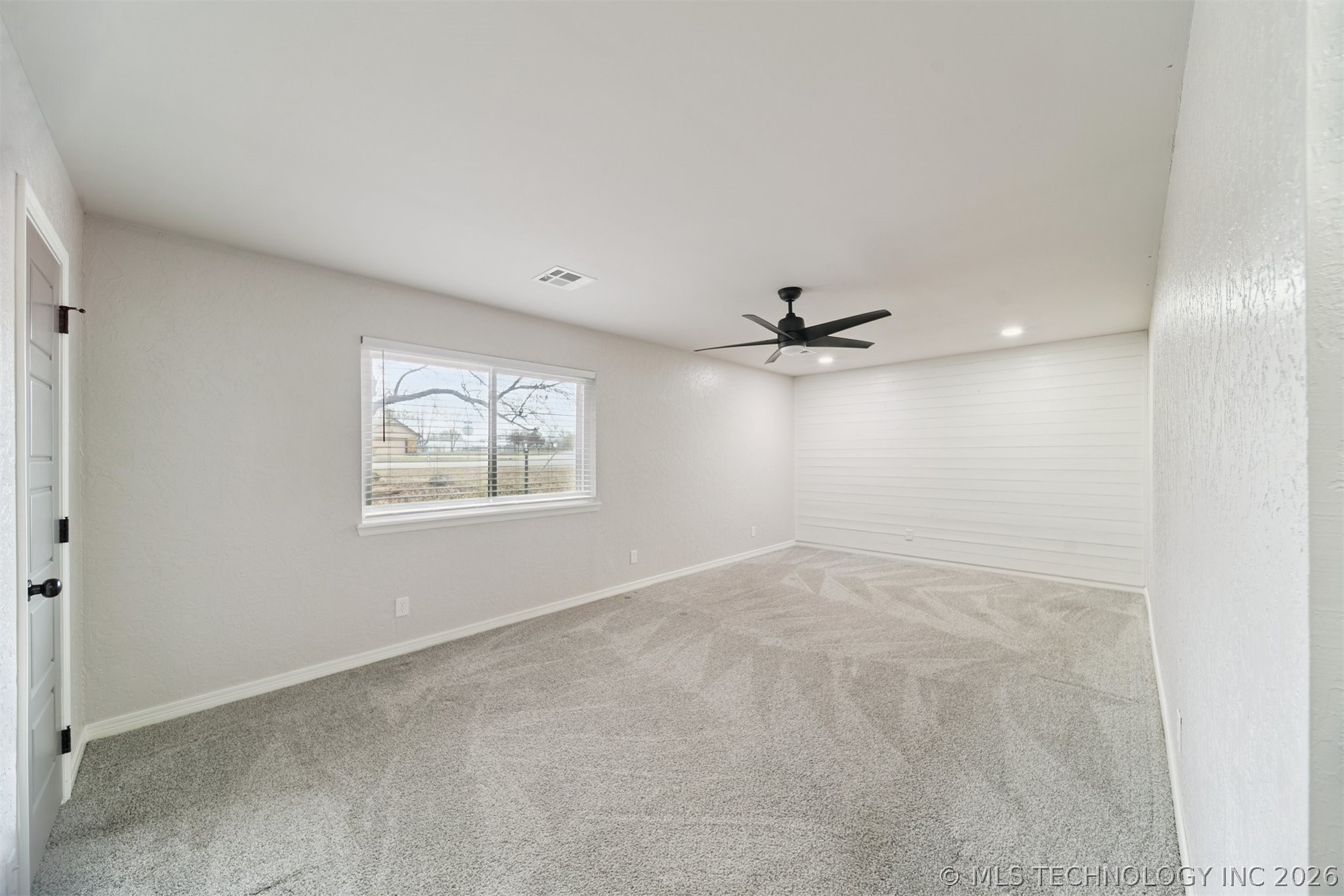 18700 E 94th Street Property Photo 32