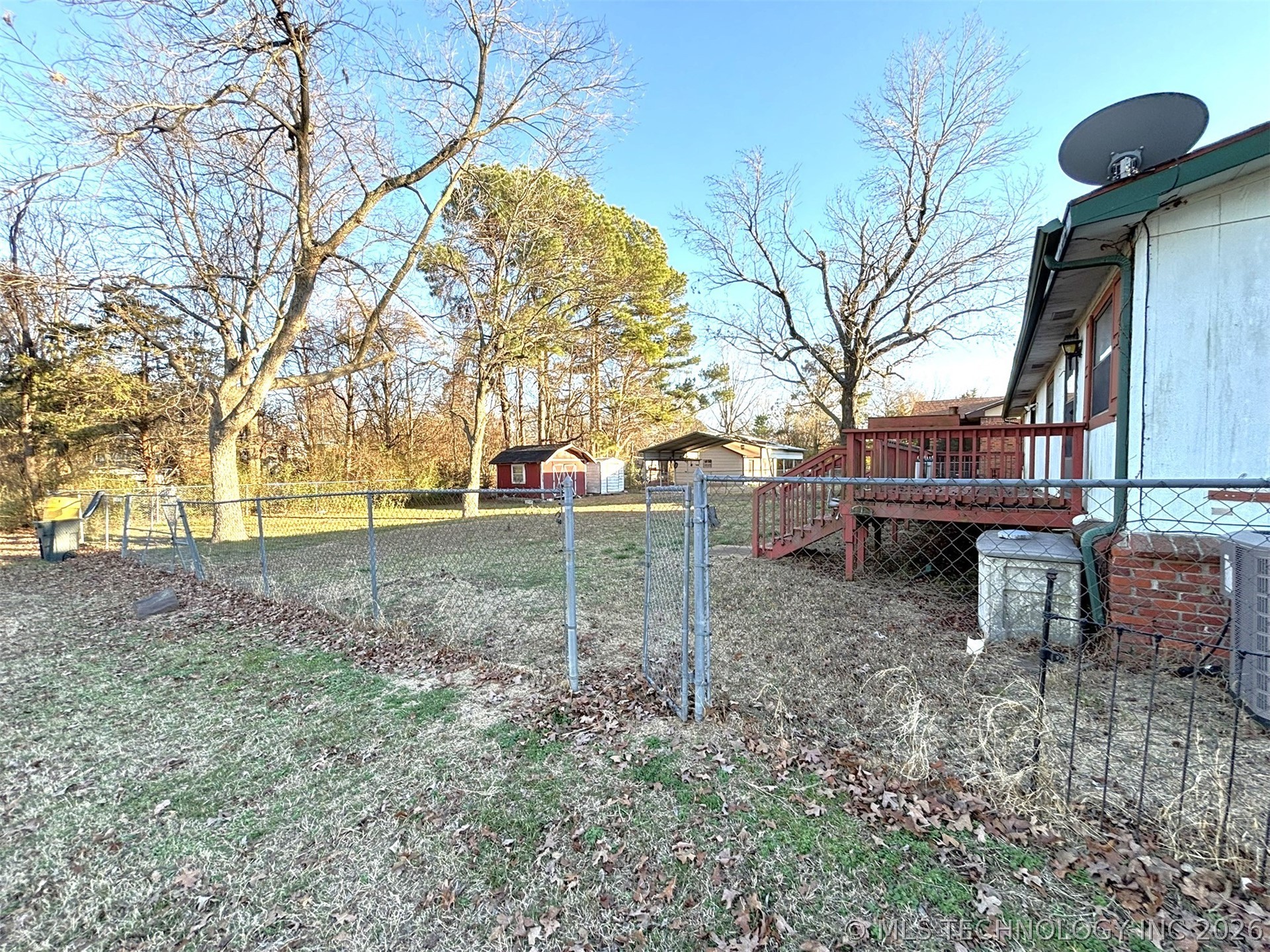 415420 E 1094 Property Photo 3