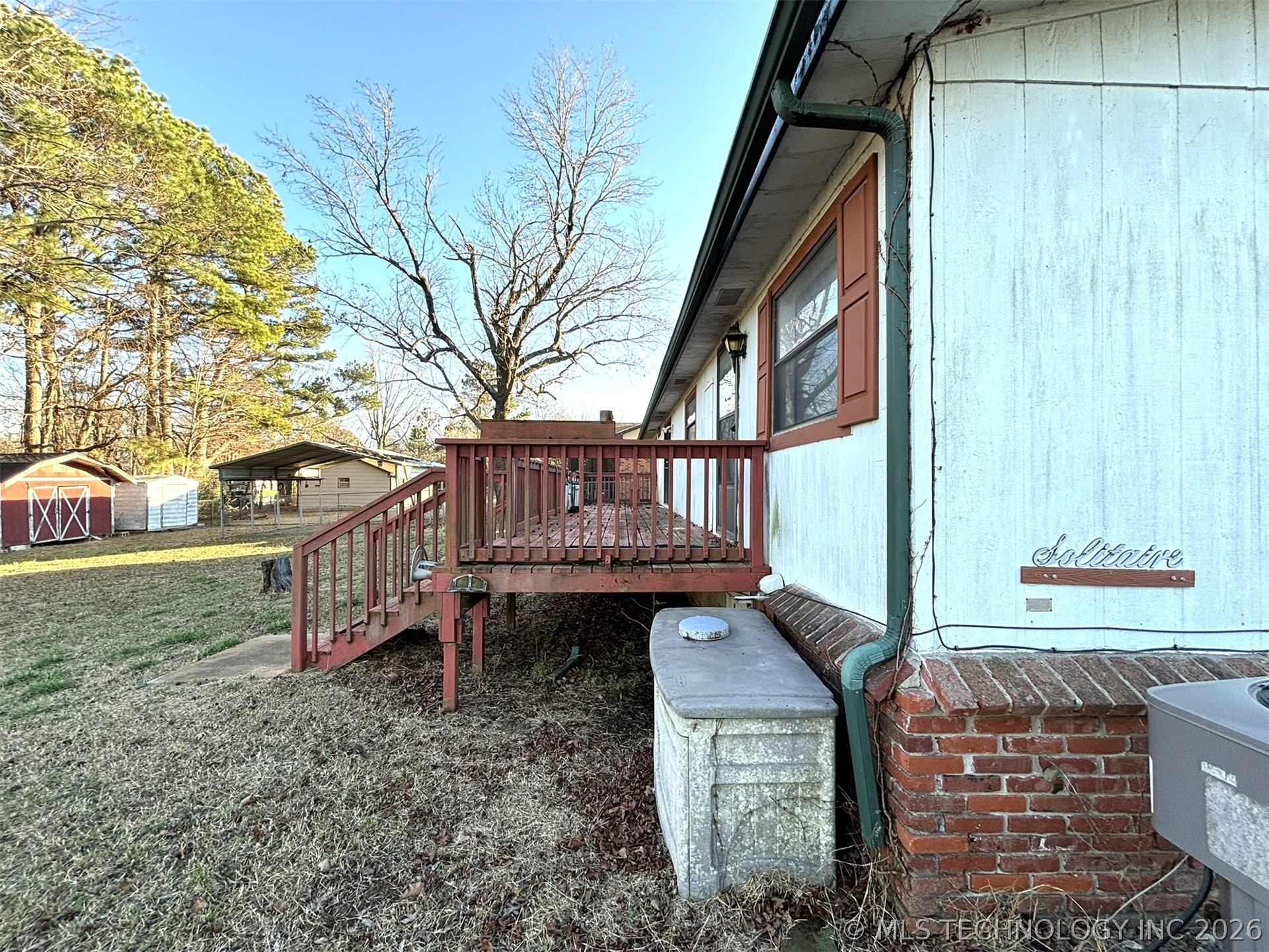 415420 E 1094 Property Photo 6