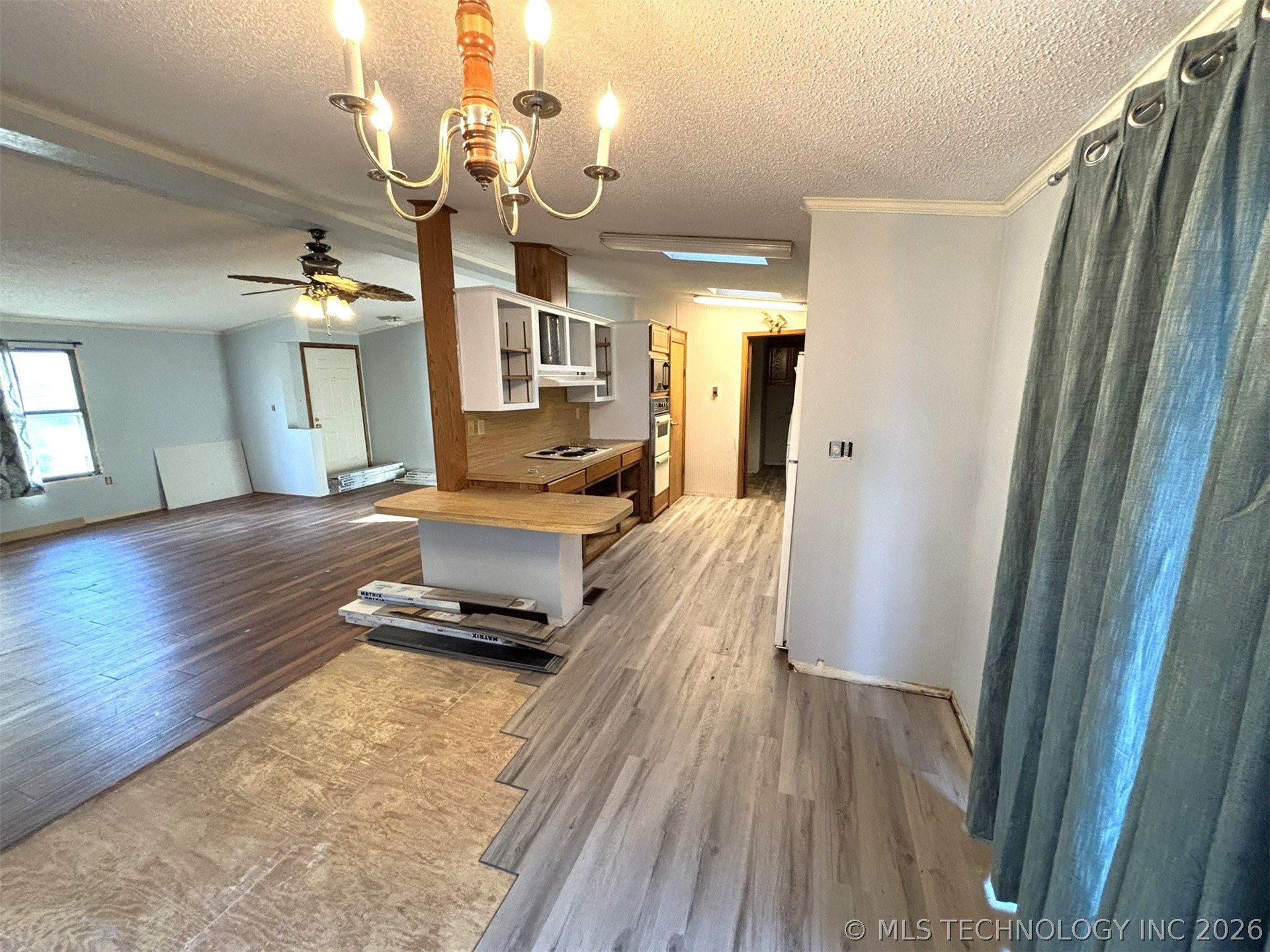415420 E 1094 Property Photo 10