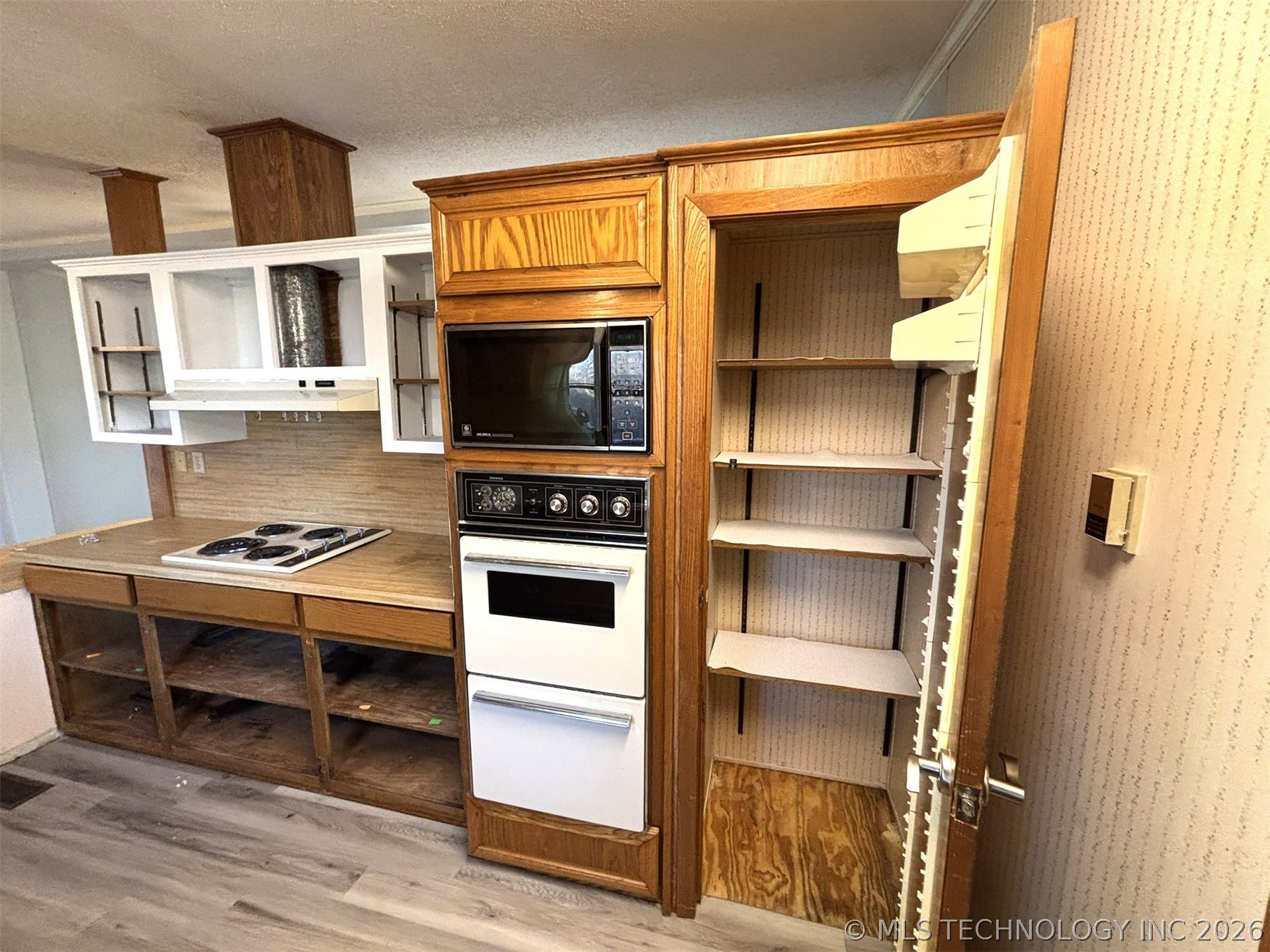415420 E 1094 Property Photo 15