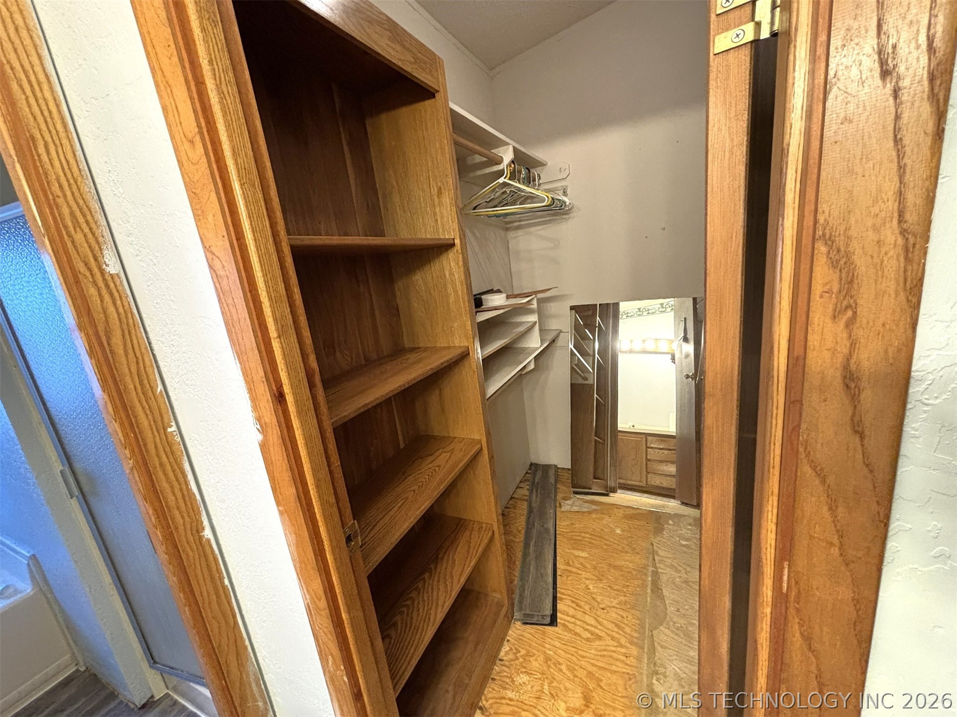 415420 E 1094 Property Photo 21