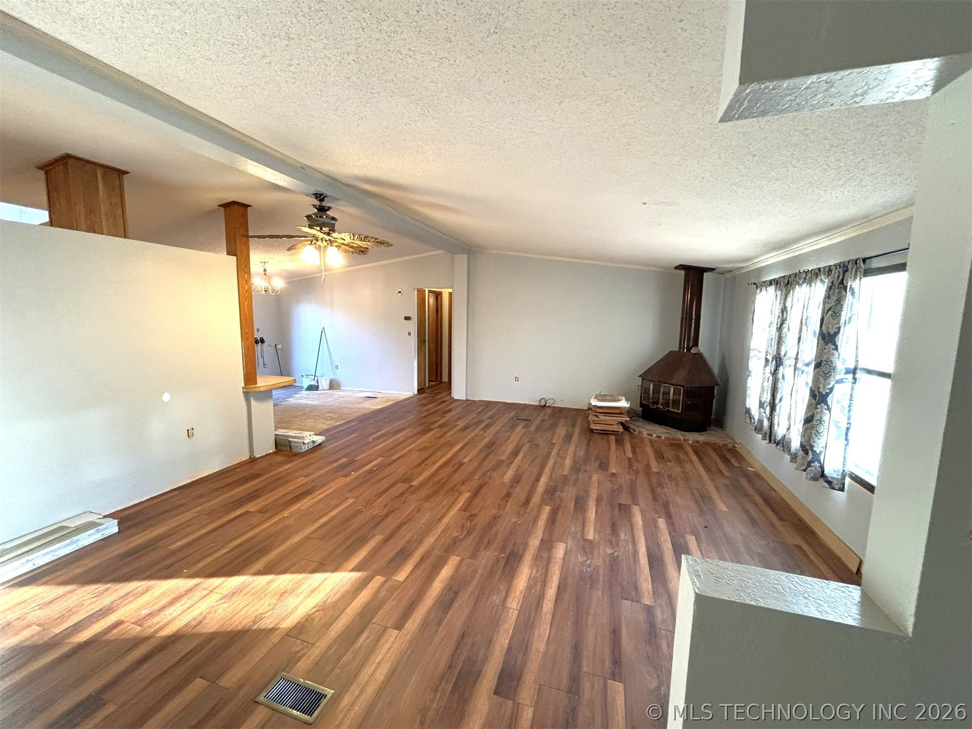 415420 E 1094 Property Photo 26