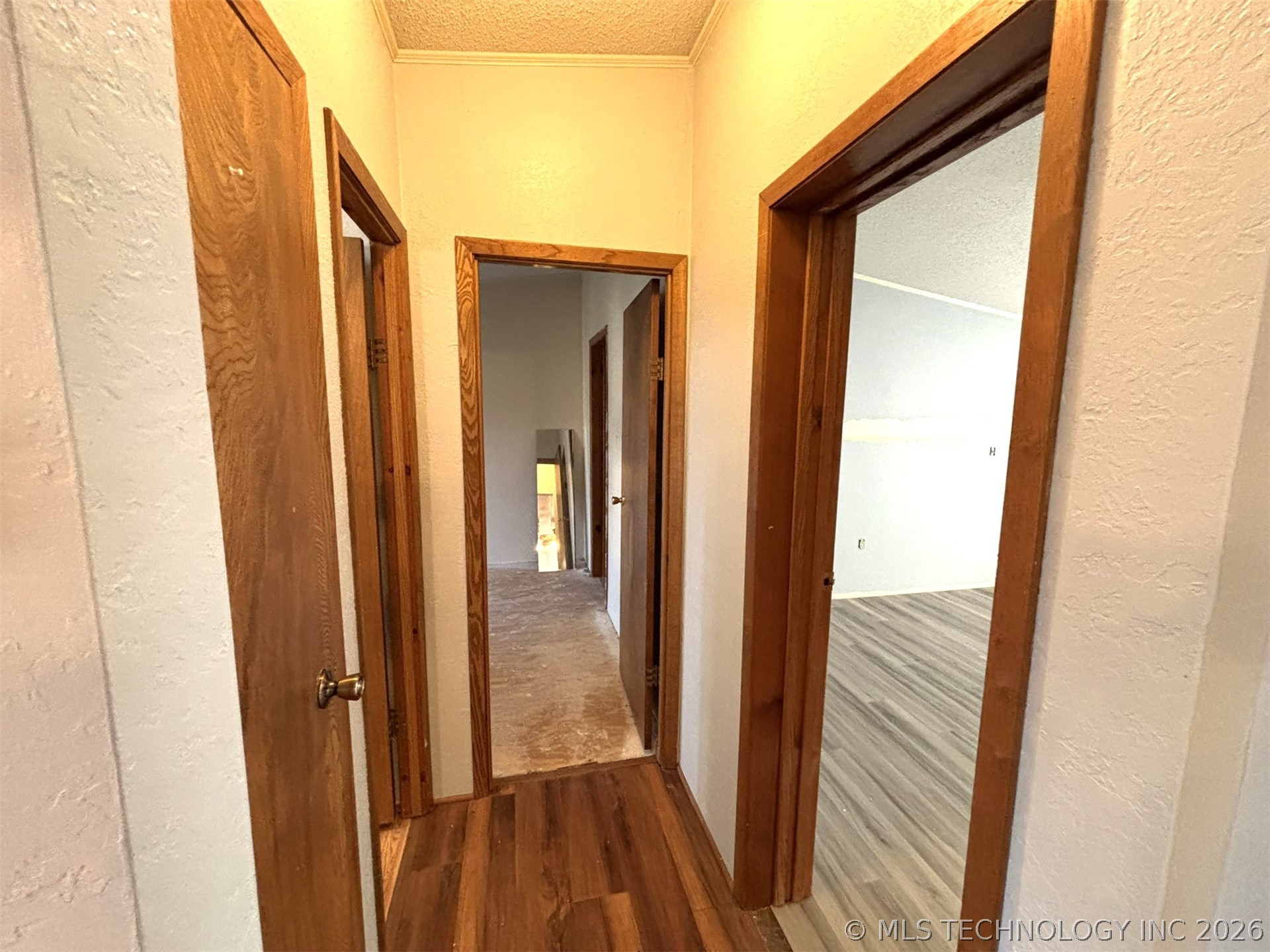 415420 E 1094 Property Photo 27