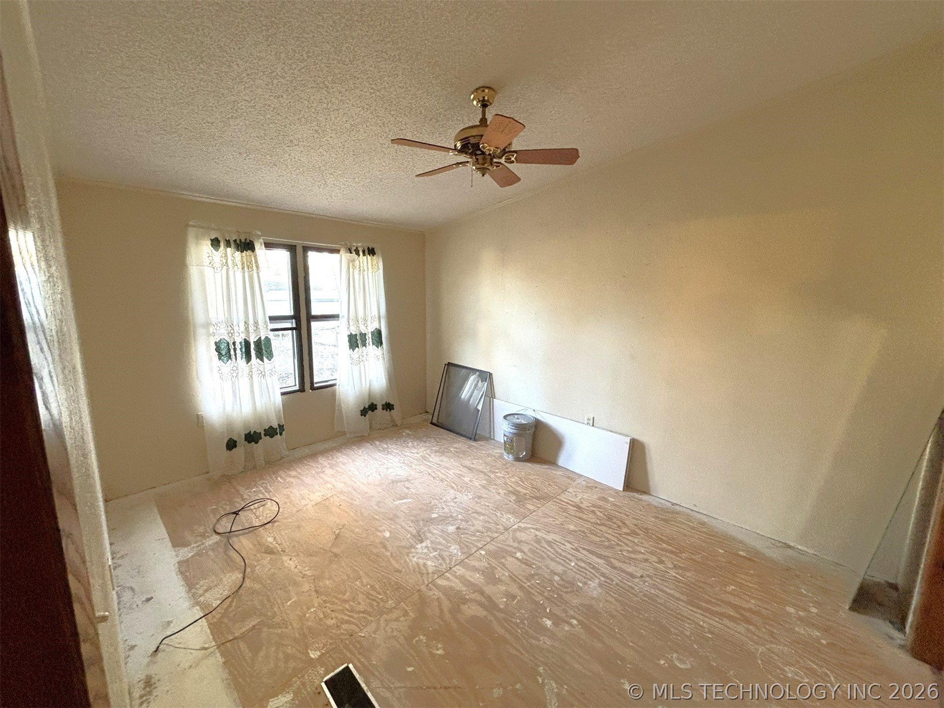 415420 E 1094 Property Photo 33