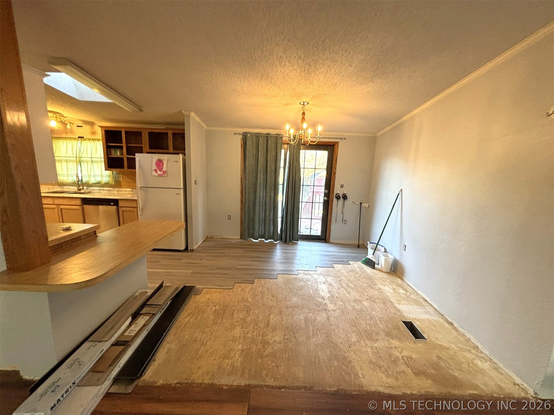 415420 E 1094 Property Photo 37