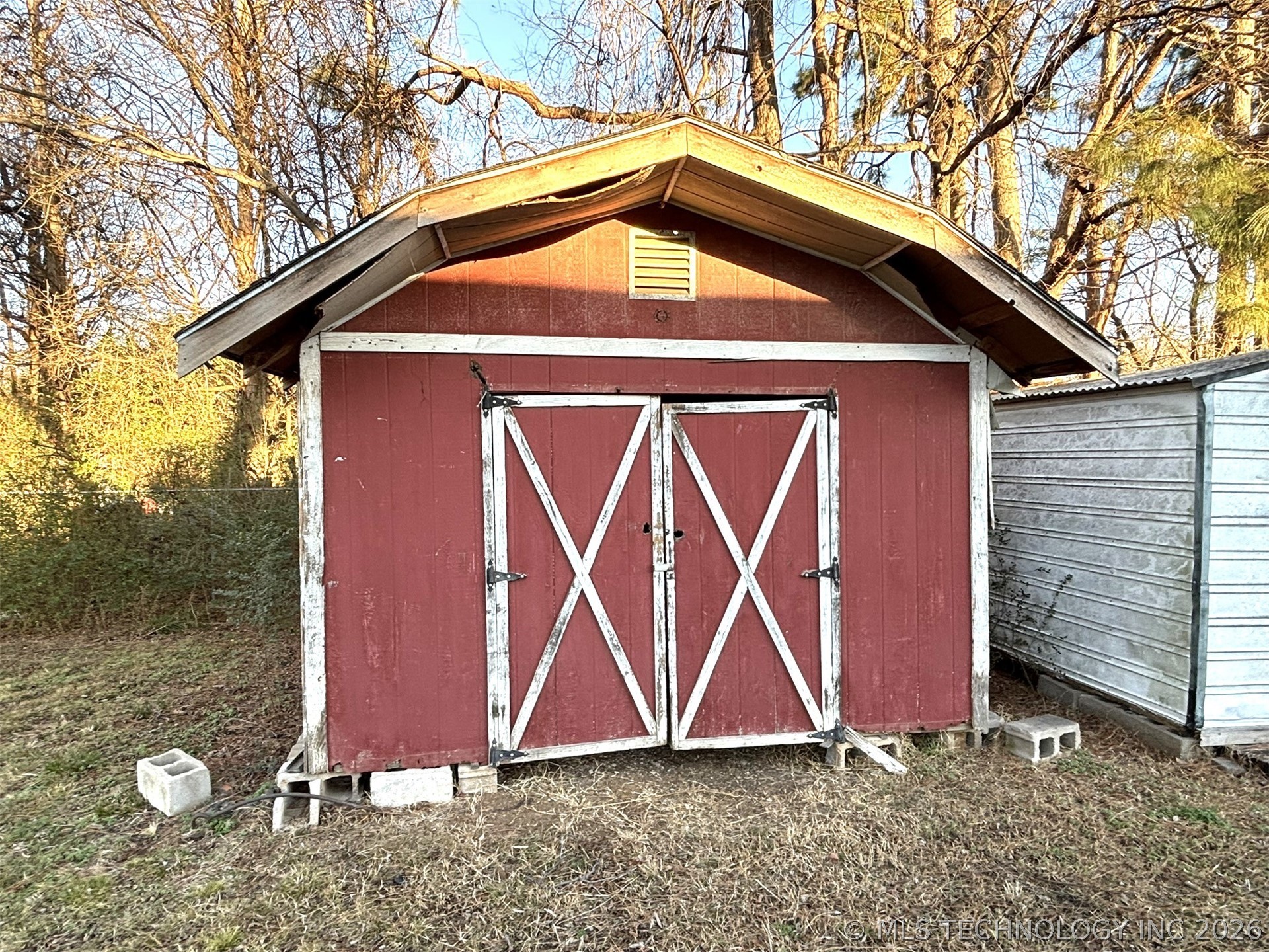 415420 E 1094 Property Photo 40