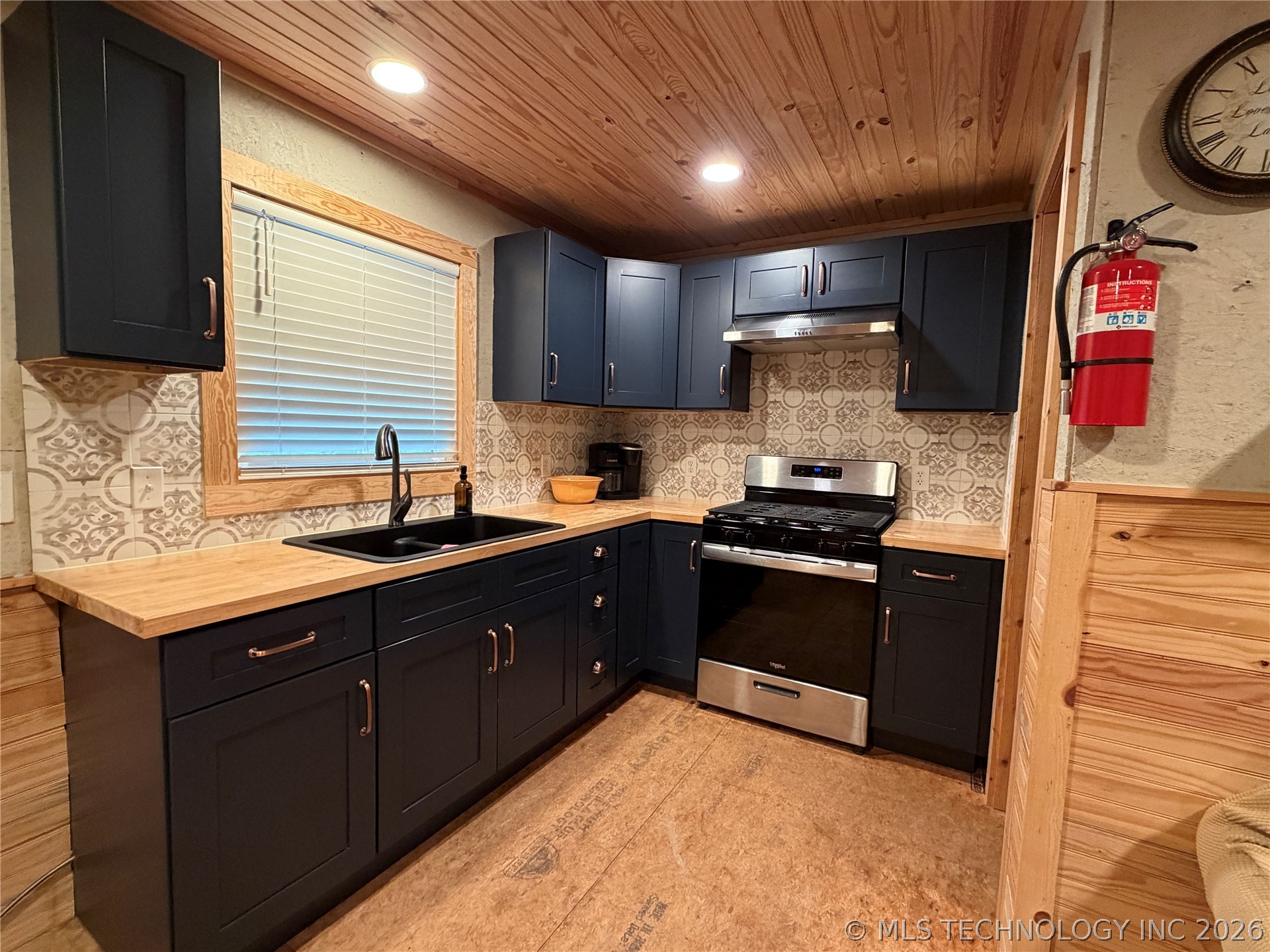 5647 137th Road Property Photo 22