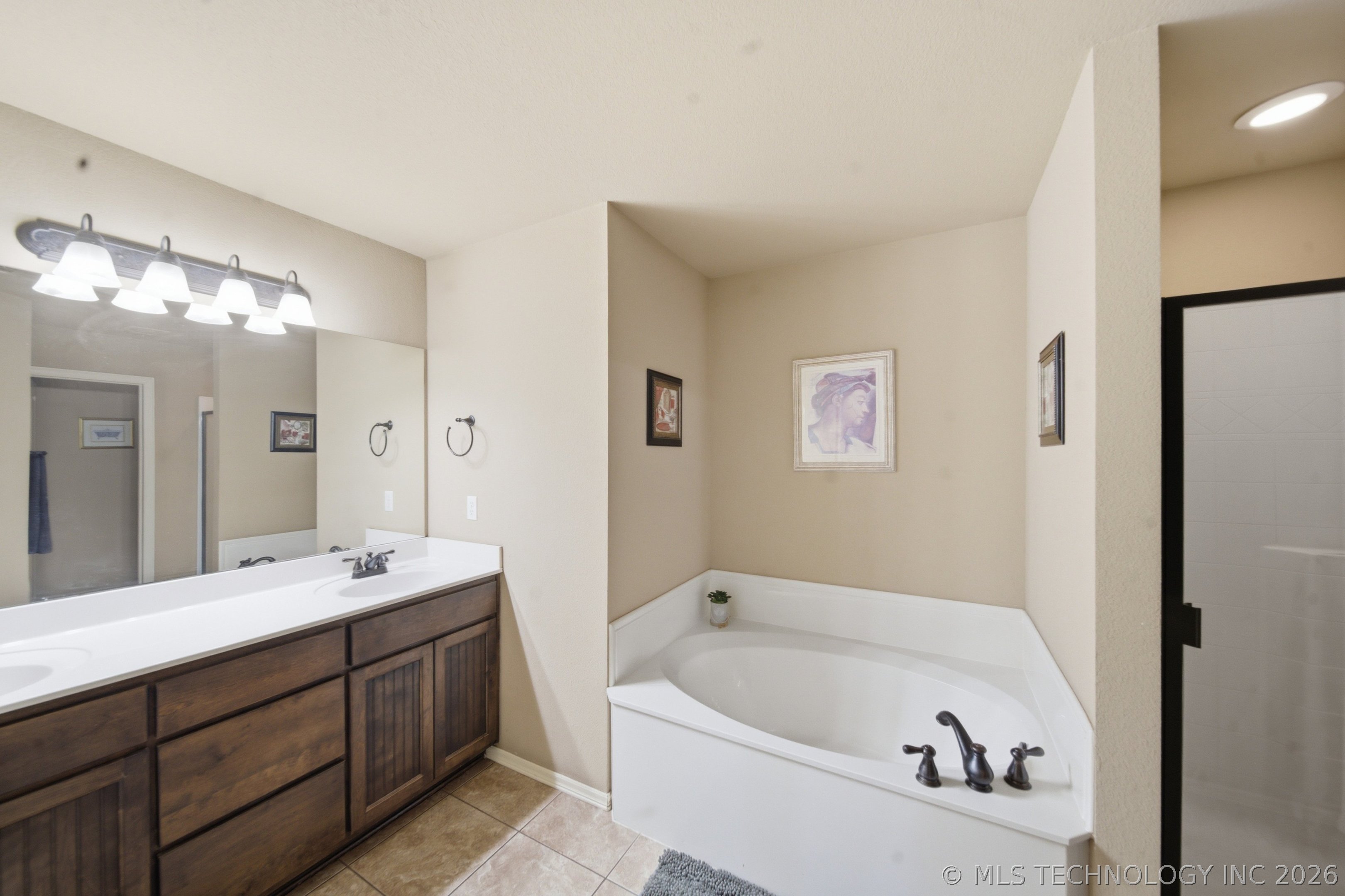 13654 S 87th East Avenue Property Photo 18