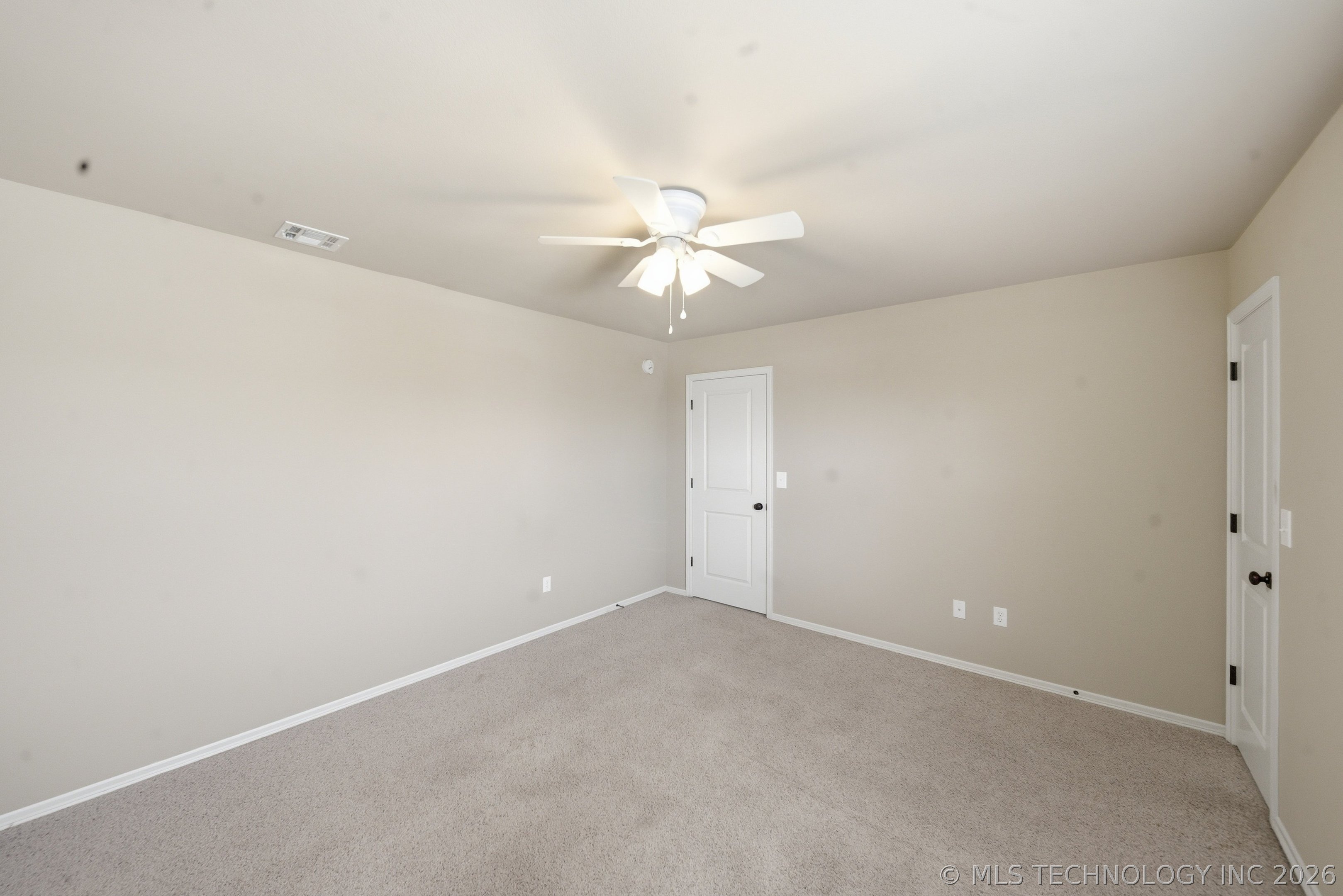 13654 S 87th East Avenue Property Photo 21