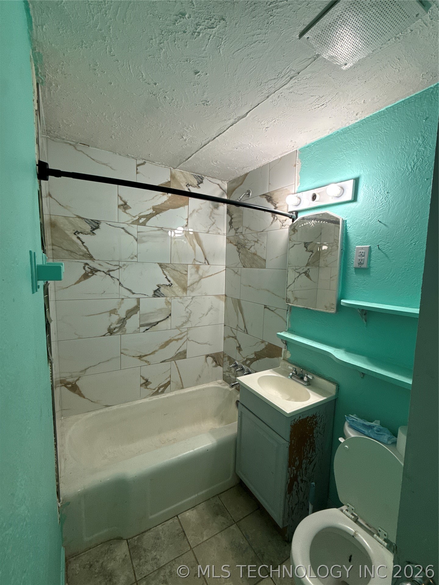 1420 N Vandalia Avenue Property Photo 6
