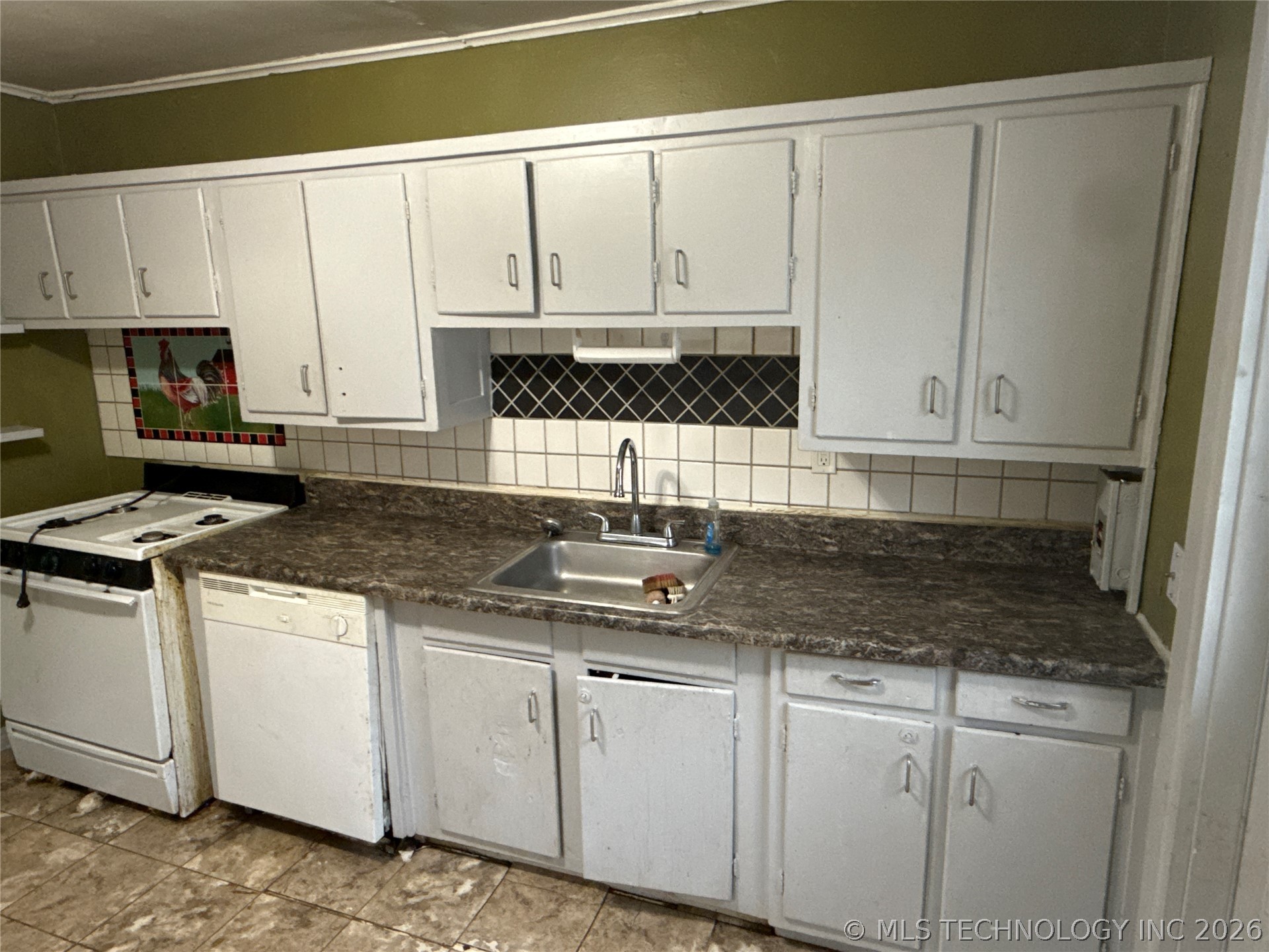 1420 N Vandalia Avenue Property Photo 8