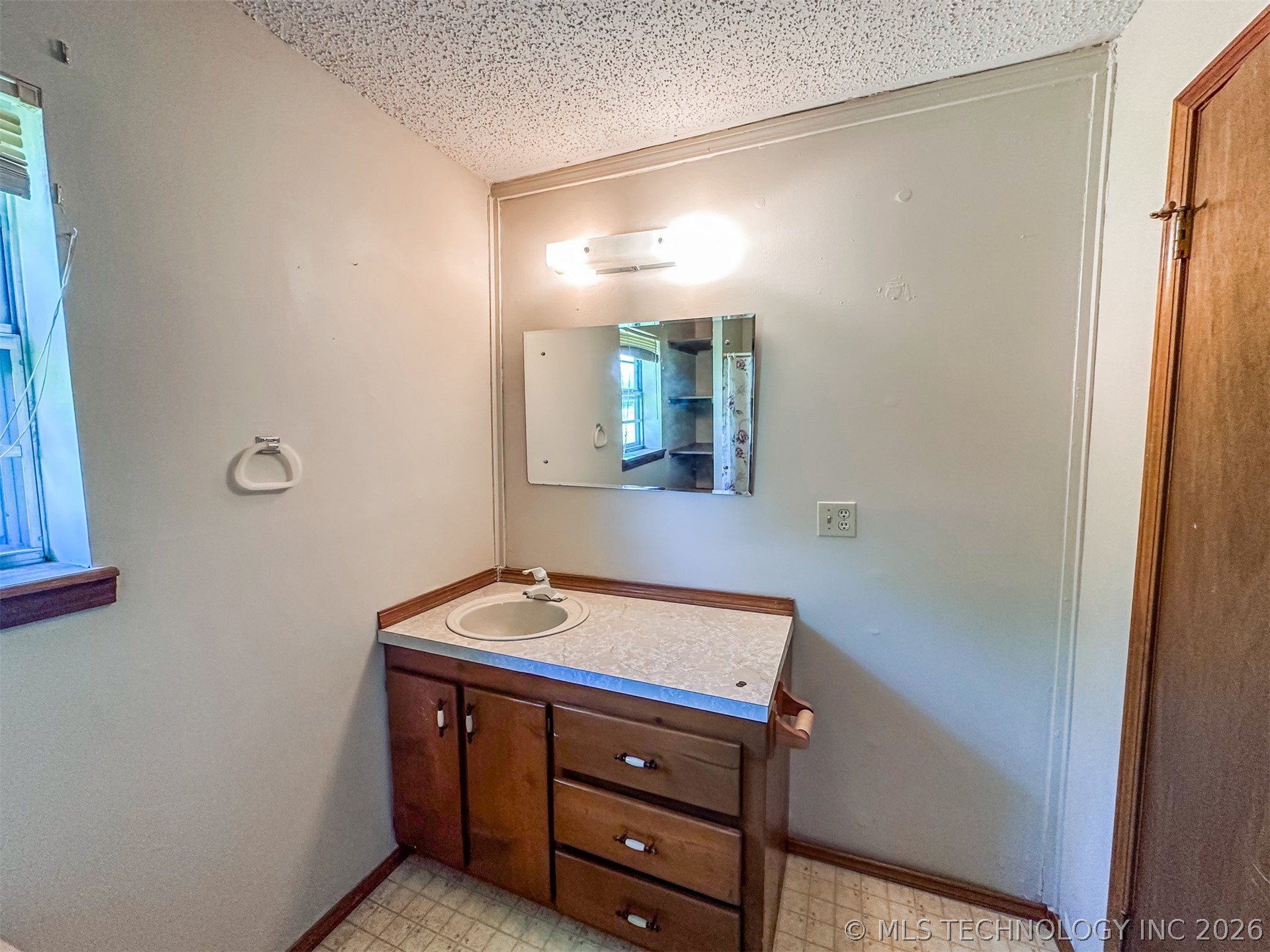 109948 S 4155 Road Property Photo 28