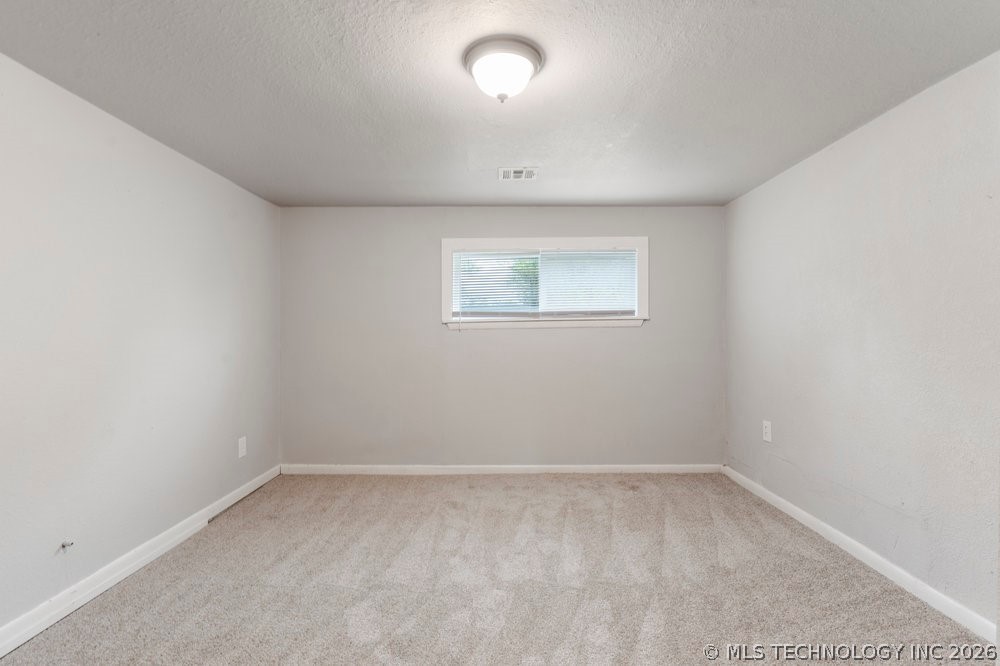 552 E 55th Place N Property Photo 13