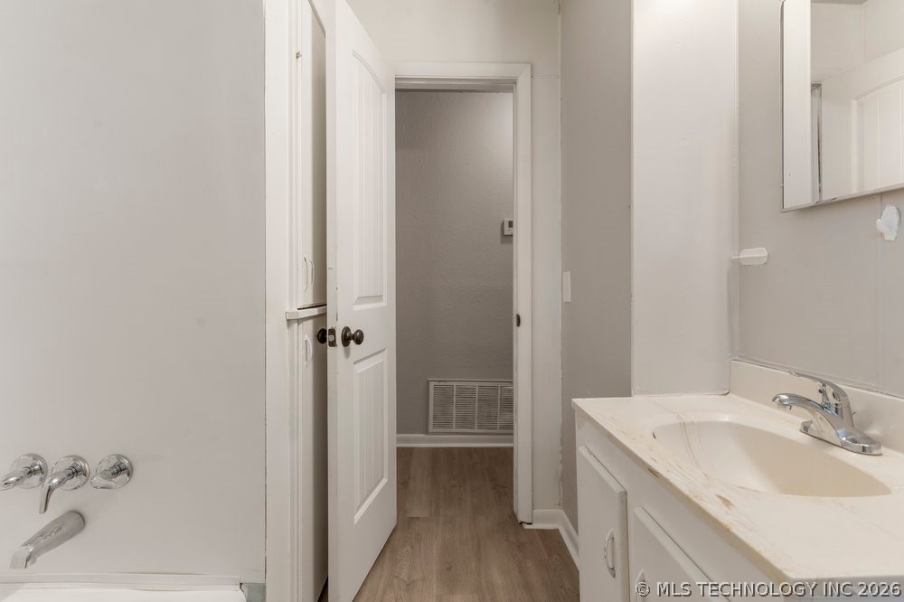 552 E 55th Place N Property Photo 16