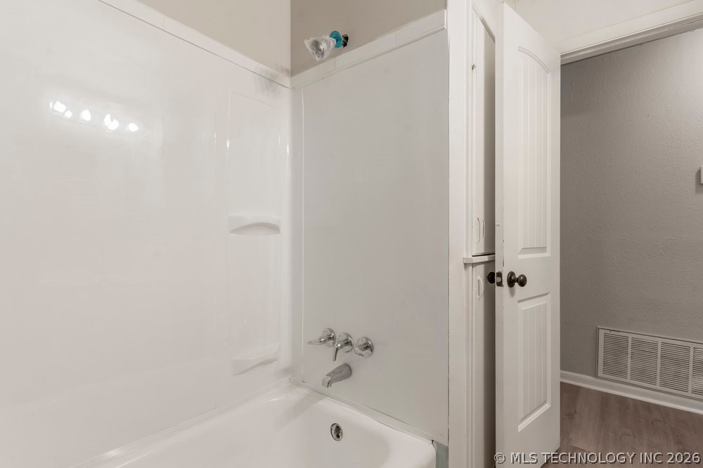 552 E 55th Place N Property Photo 17