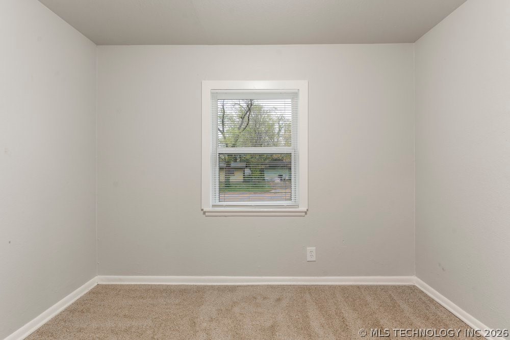 552 E 55th Place N Property Photo 18