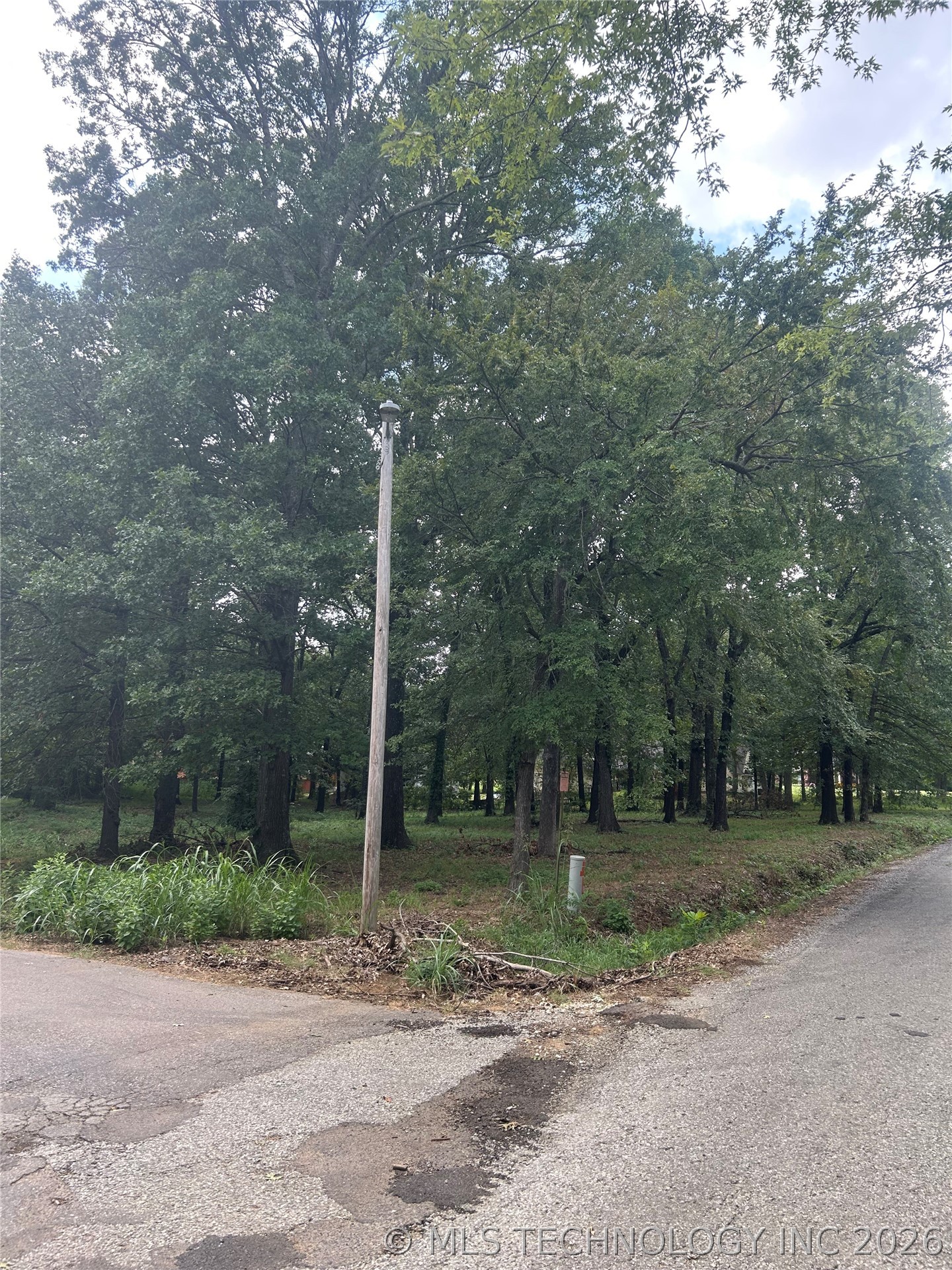 5301 Stonebriar Circle Property Photo 3