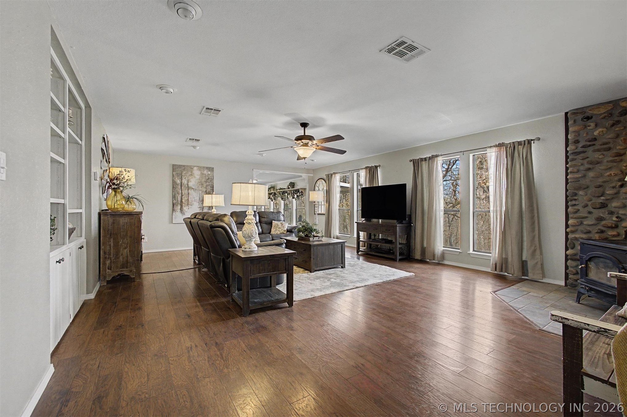5328 Monroe Road Property Photo 8