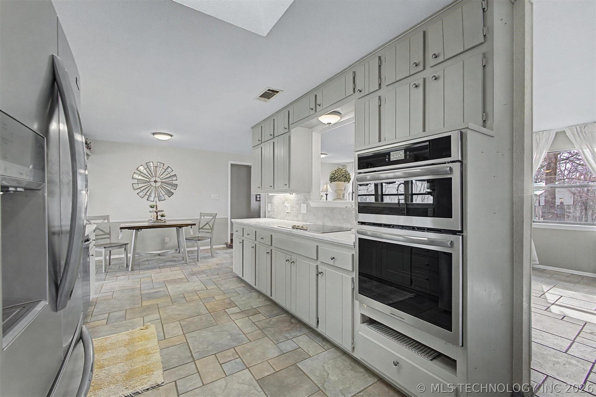 5328 Monroe Road Property Photo 14