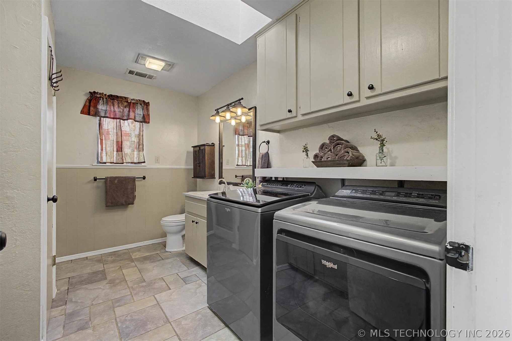 5328 Monroe Road Property Photo 17