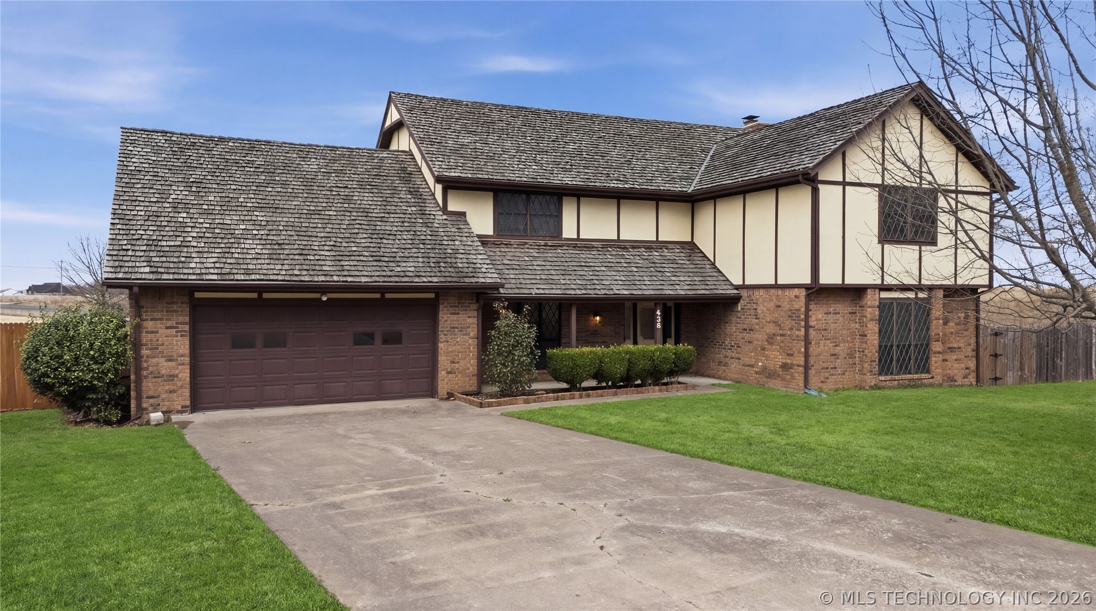 438 Chisholm Circle Property Photo 2