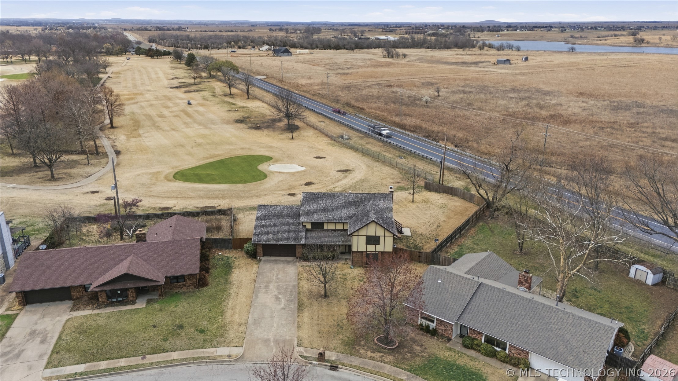438 Chisholm Circle Property Photo 4