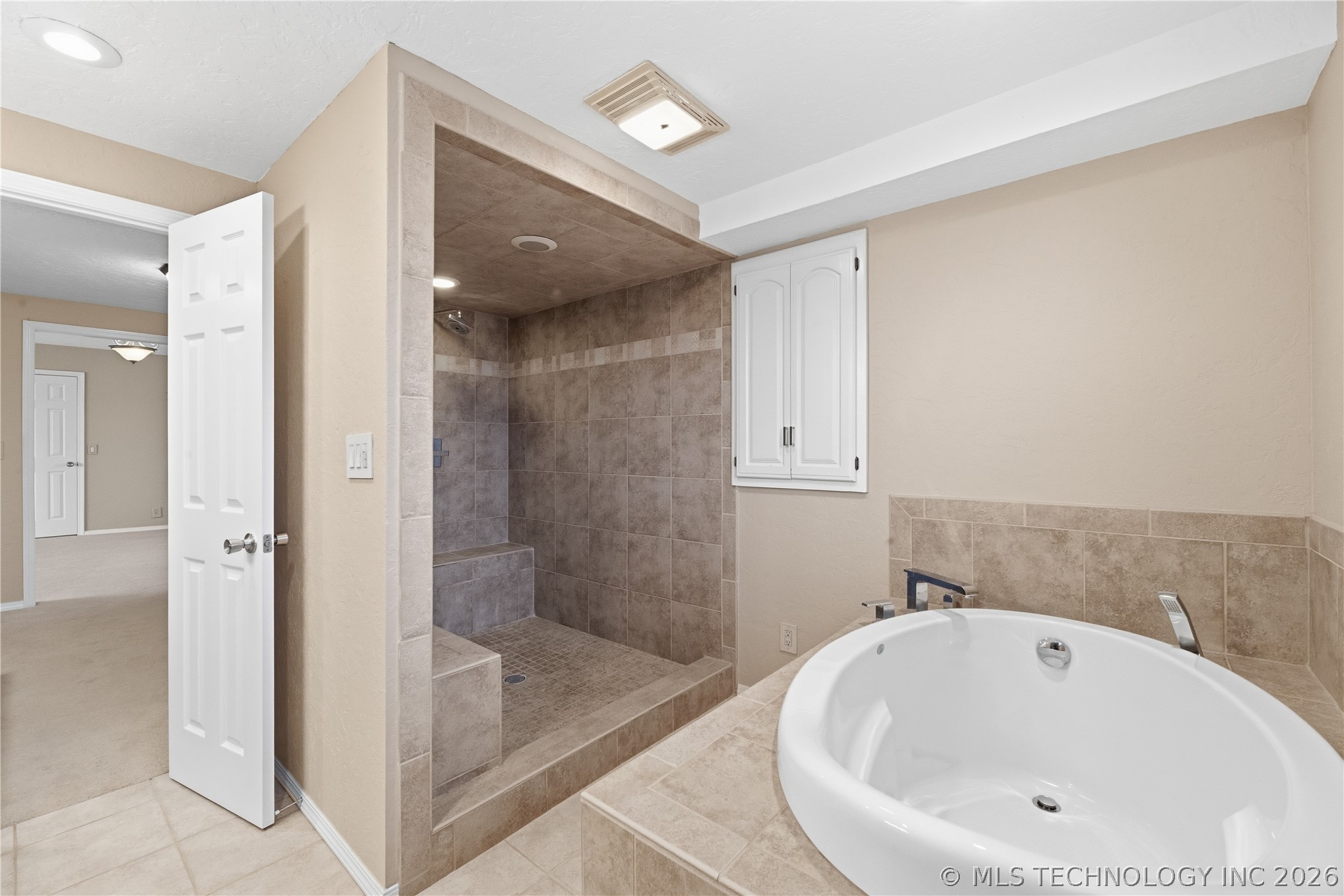 438 Chisholm Circle Property Photo 24
