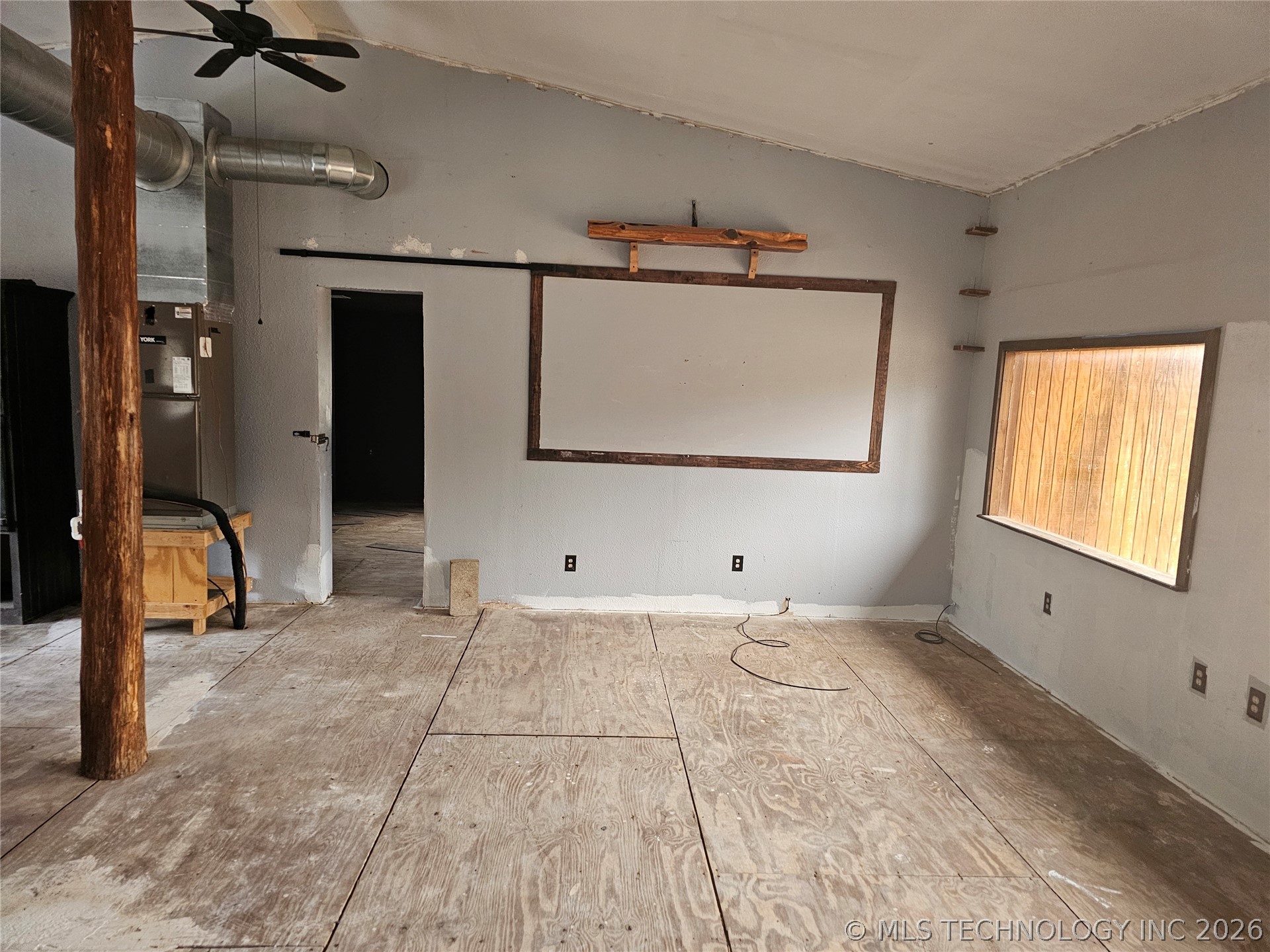 42 Greenbriar Avenue Property Photo 7