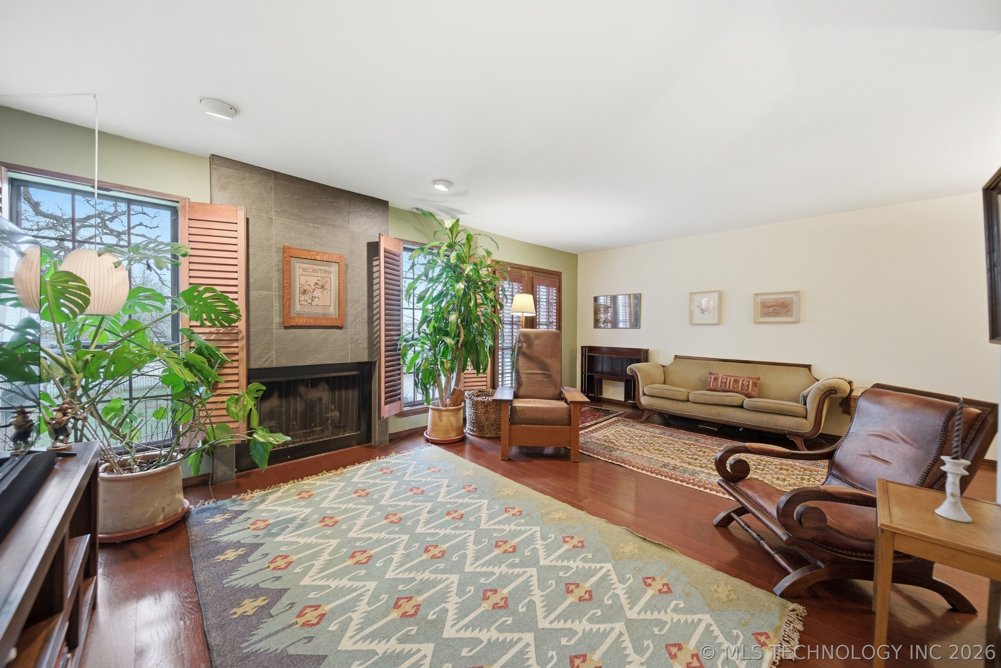 215 W 18th Street 17 Property Photo 3