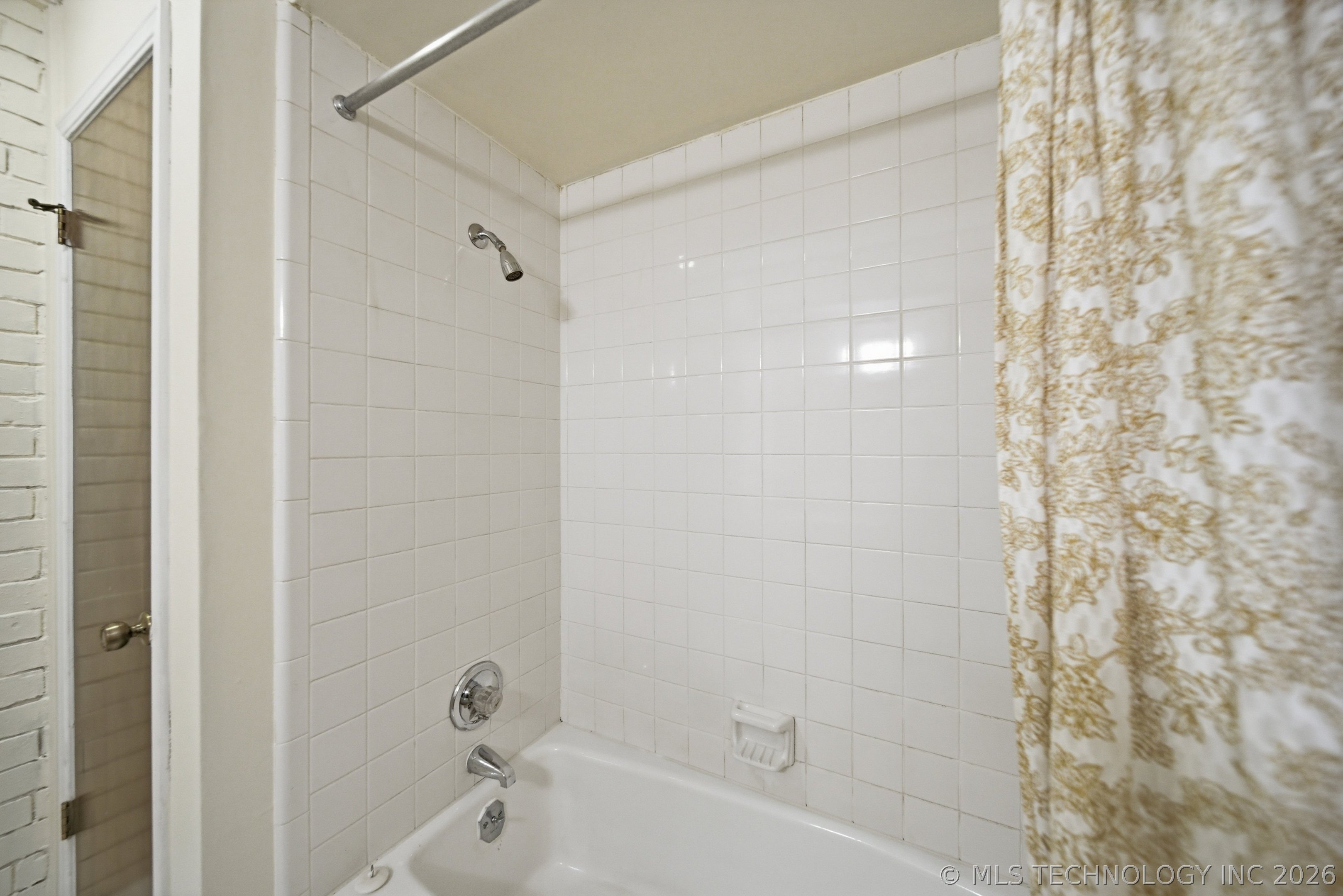 215 W 18th Street 17 Property Photo 18