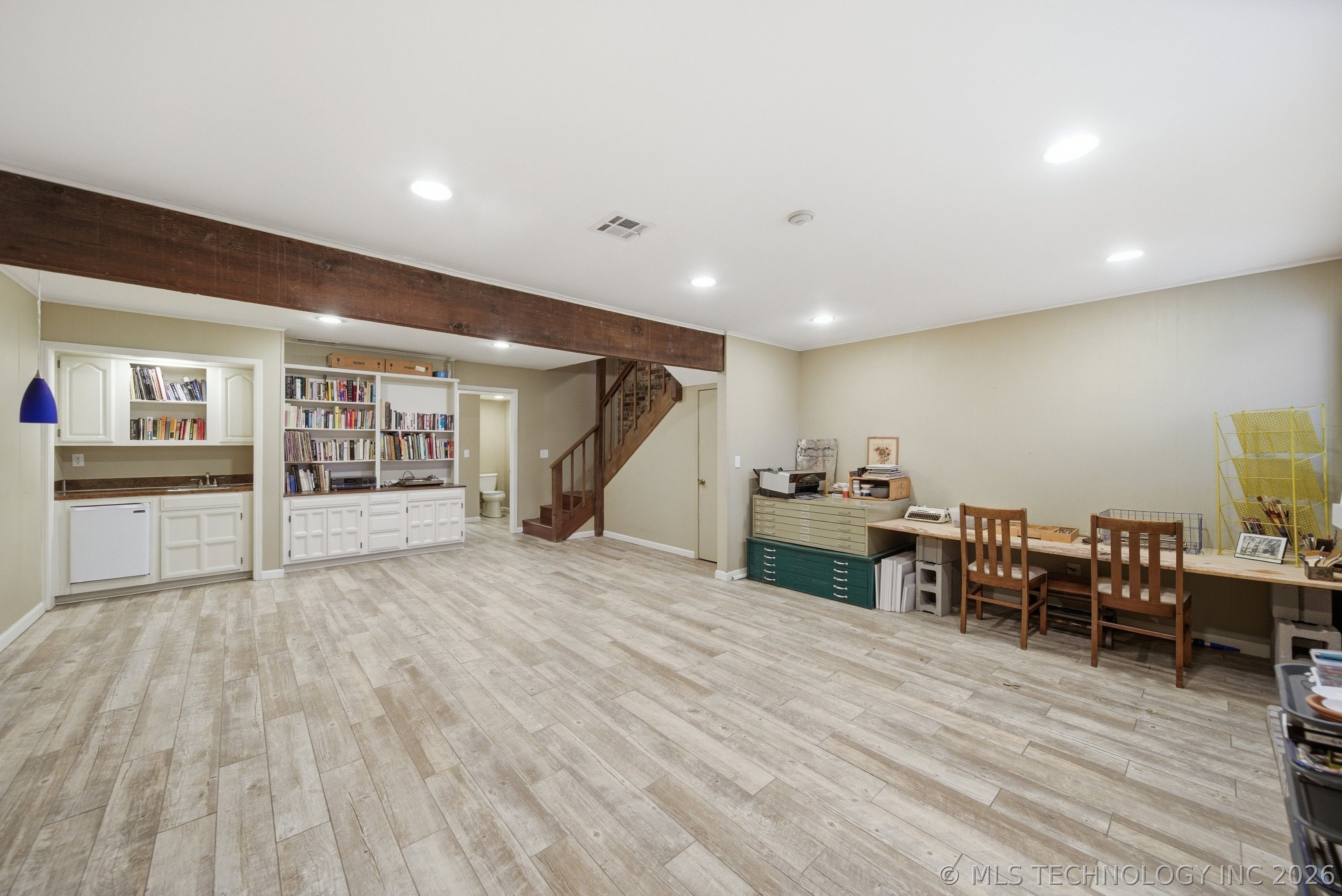 215 W 18th Street 17 Property Photo 20