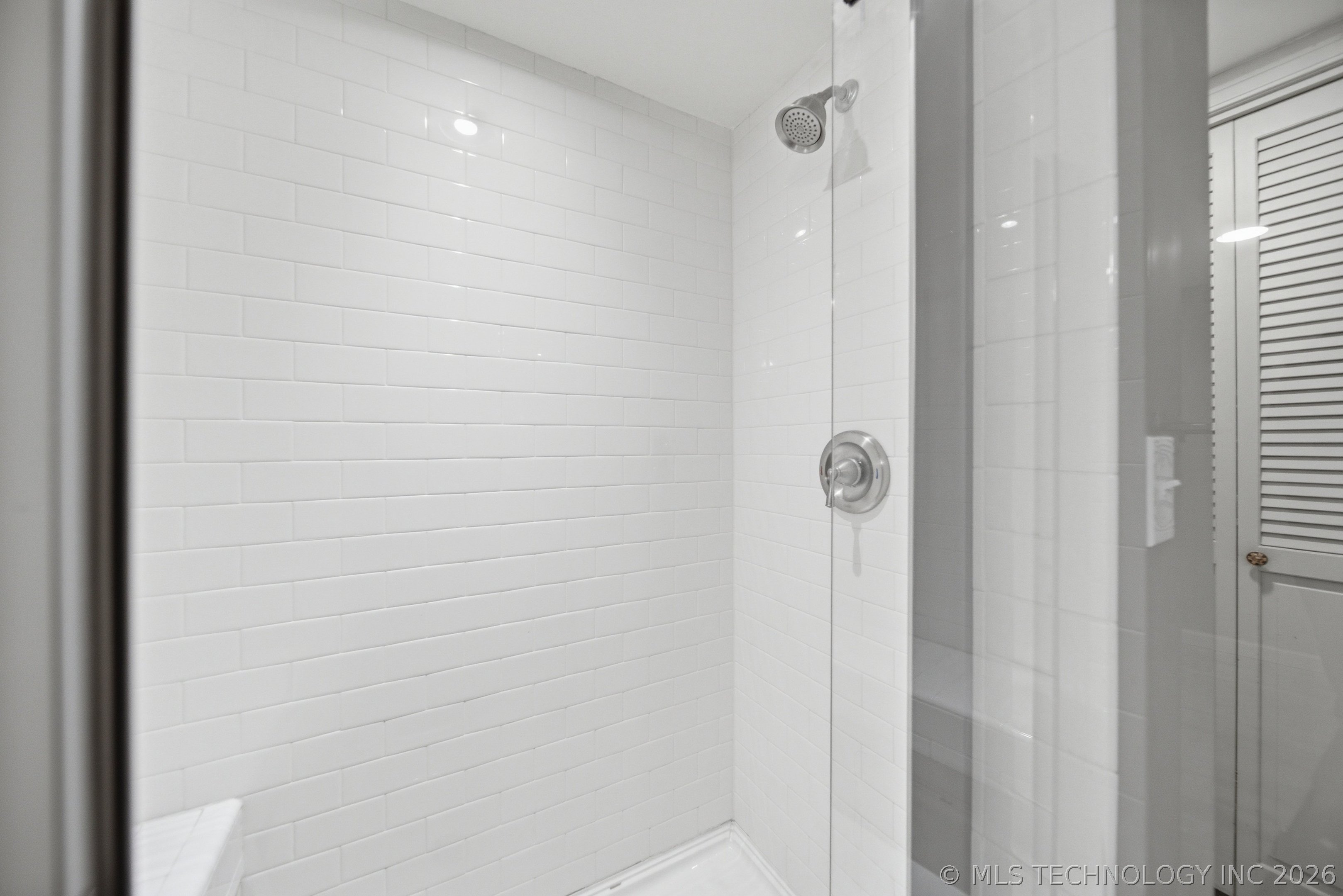 215 W 18th Street 17 Property Photo 24