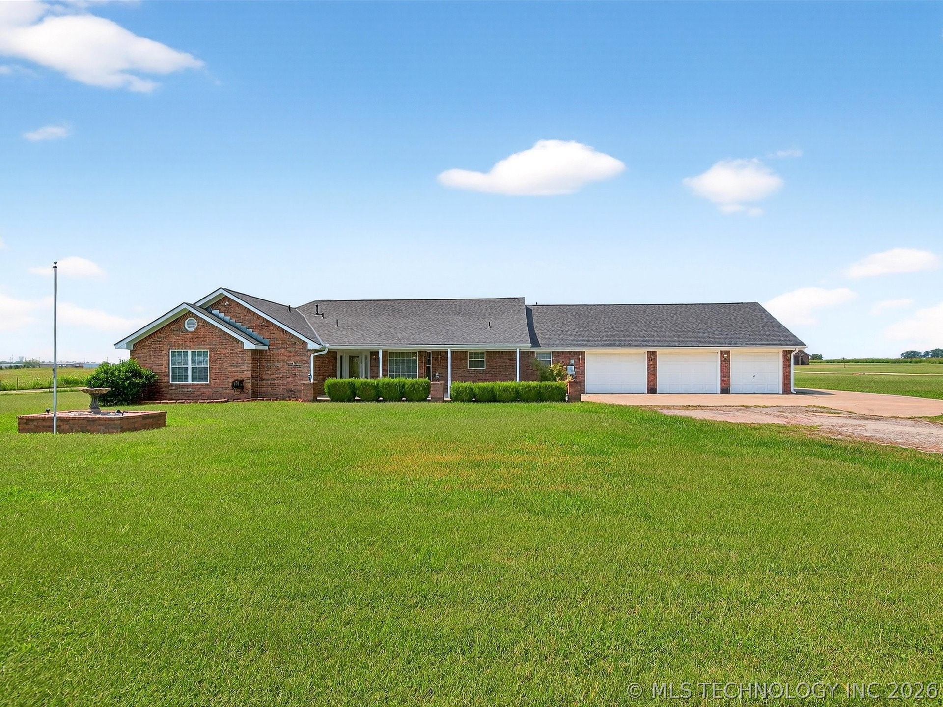 13699 N 3980 Property Photo 2