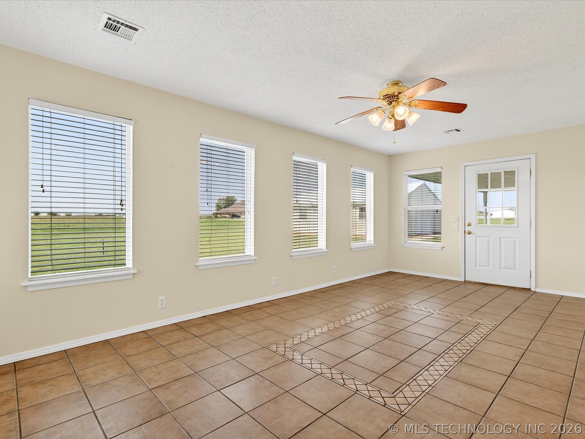 13699 N 3980 Property Photo 18