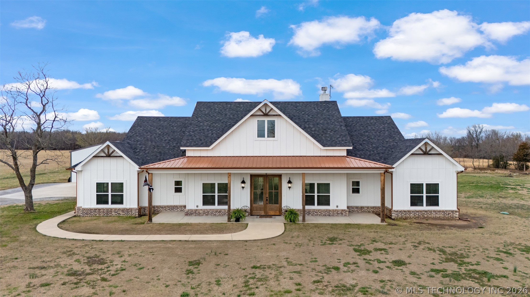444560 E 350 Property Photo 1