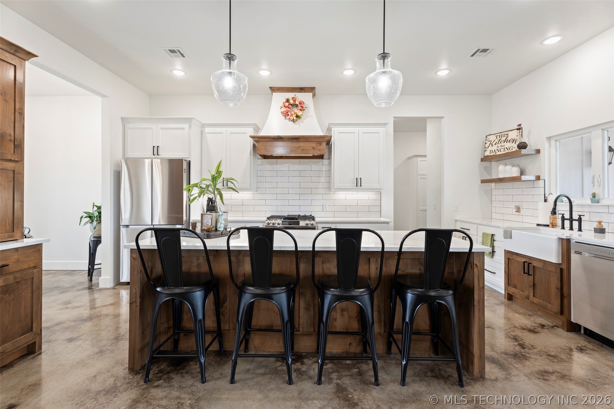 444560 E 350 Property Photo 12