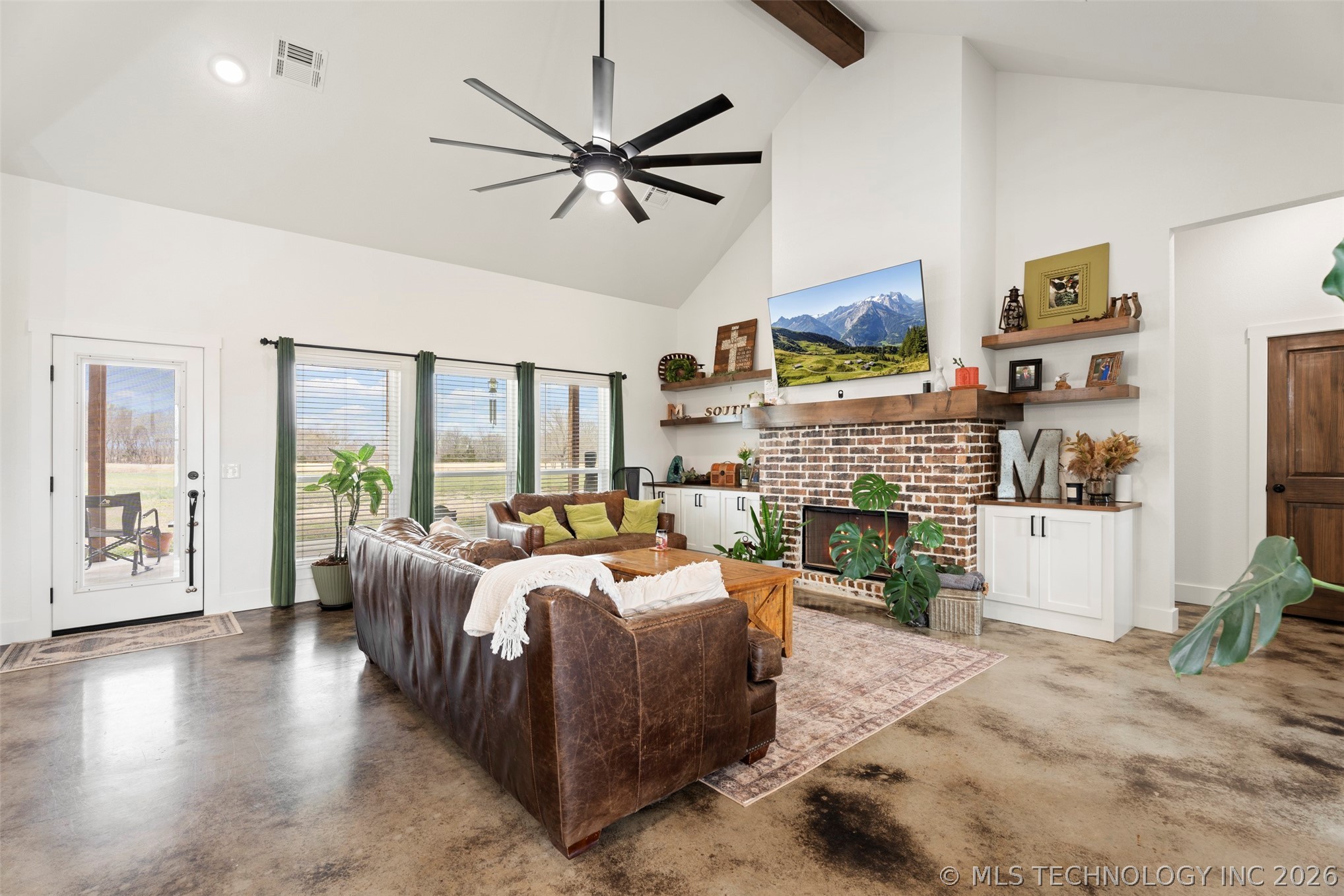 444560 E 350 Property Photo 17