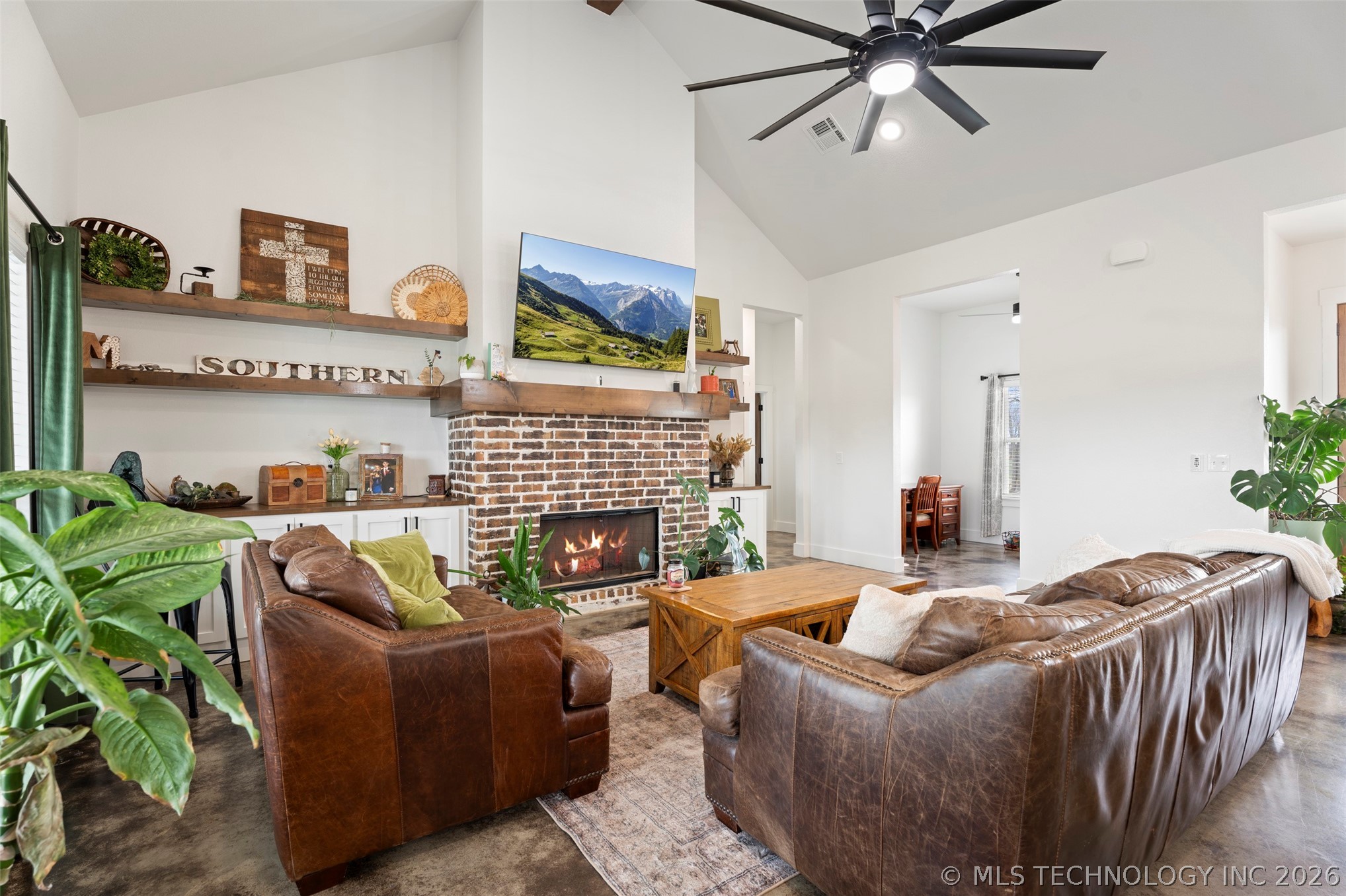 444560 E 350 Property Photo 22