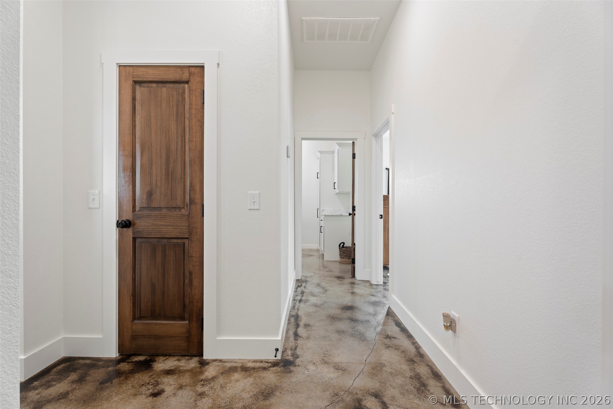 444560 E 350 Property Photo 24