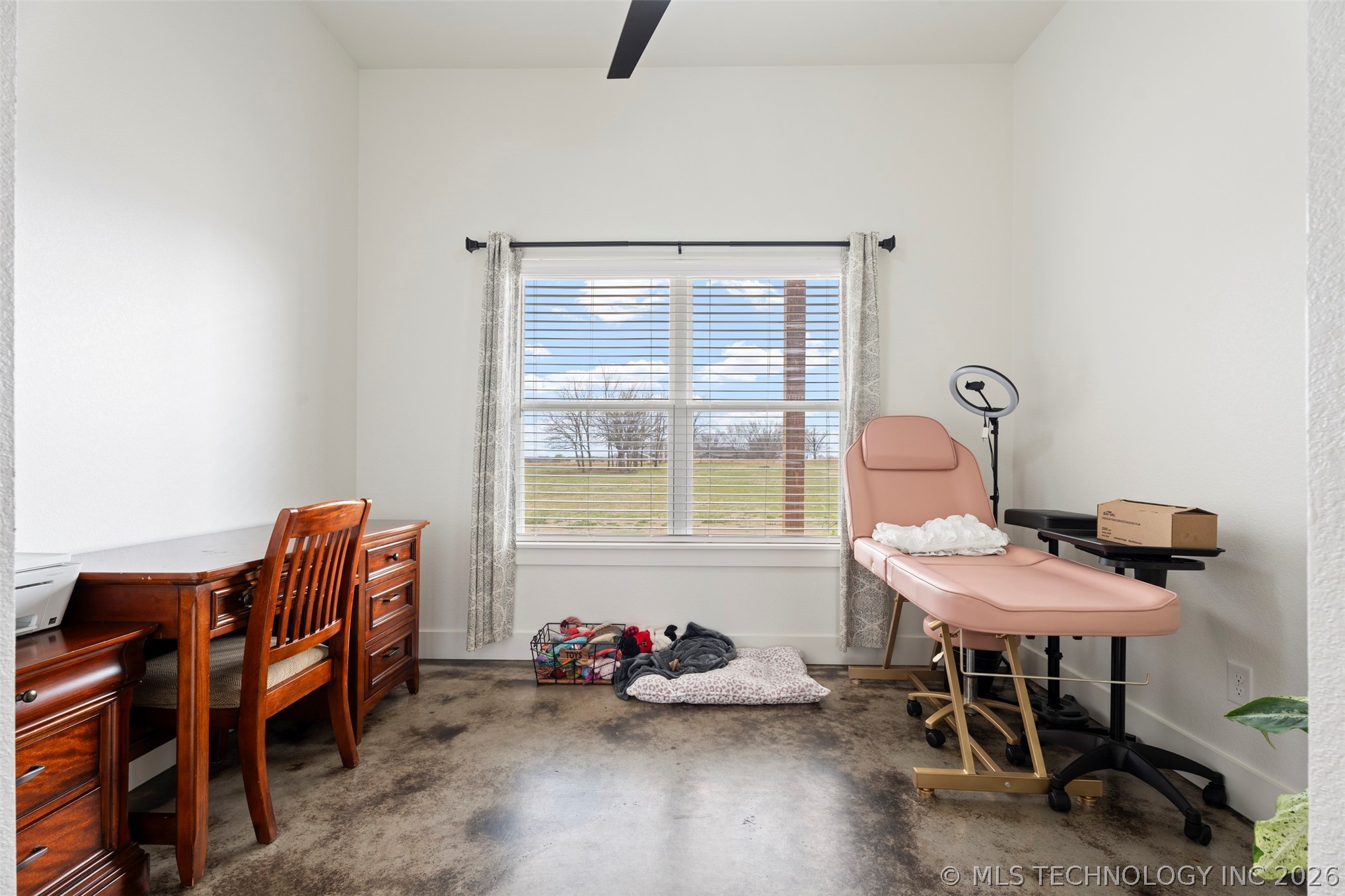 444560 E 350 Property Photo 30