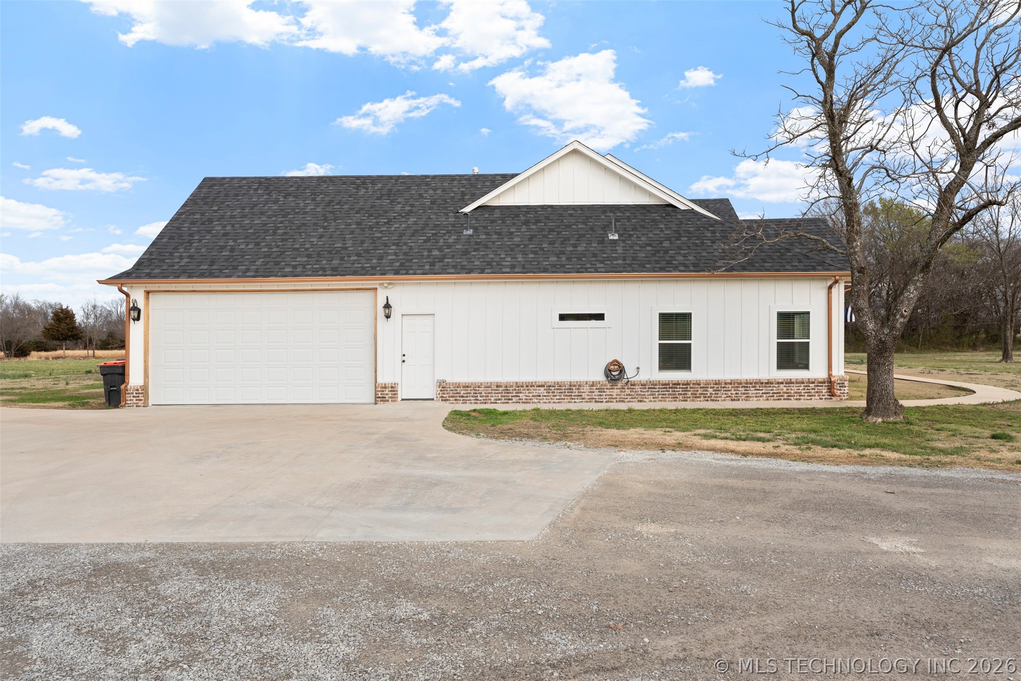 444560 E 350 Property Photo 43