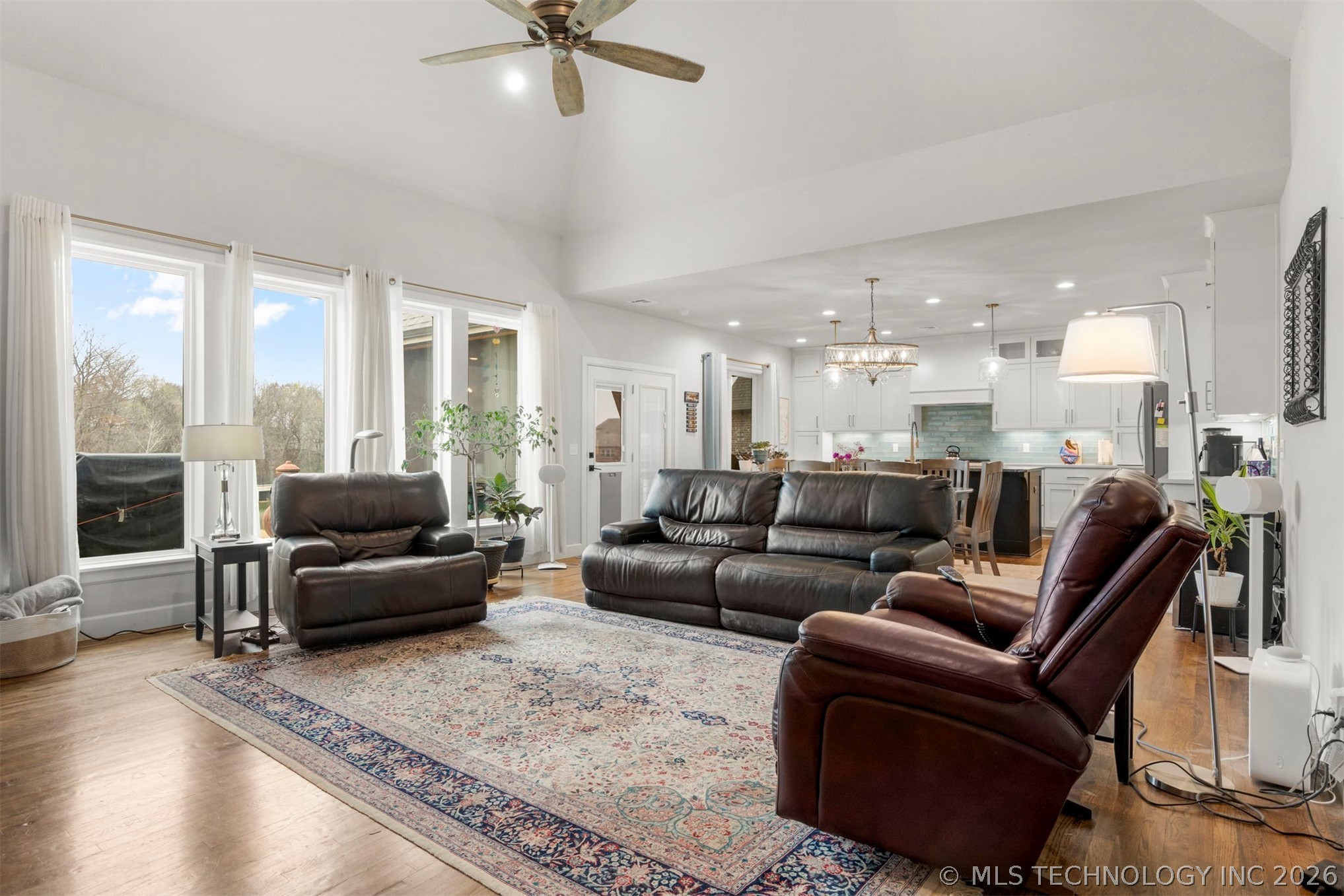 14229 S College Avenue Property Photo 24