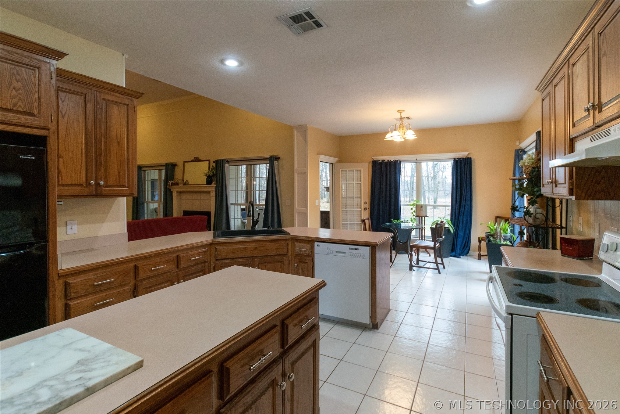 4982 E Cedar Ridge Road Property Photo 5