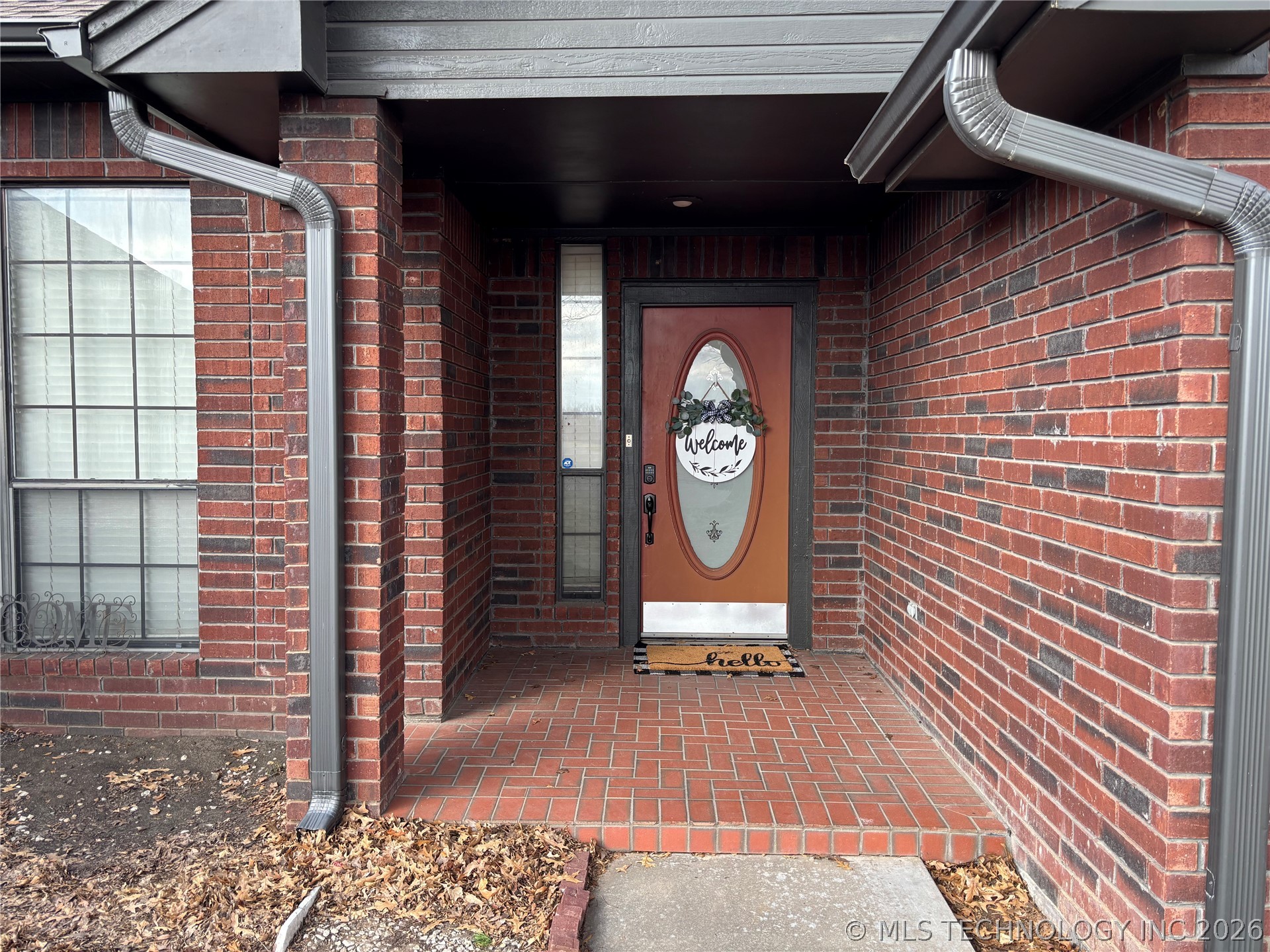 1701 Southern Hills Property Photo 2