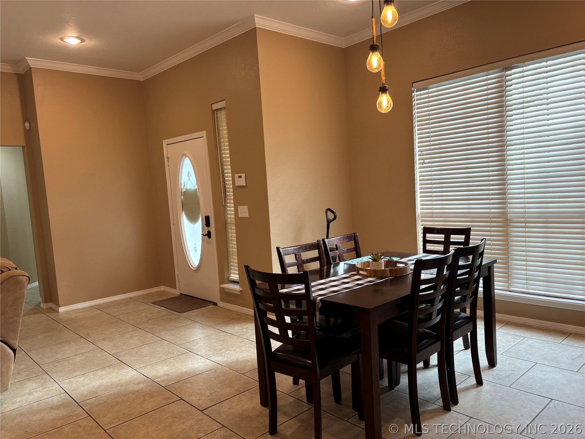 1701 Southern Hills Property Photo 3