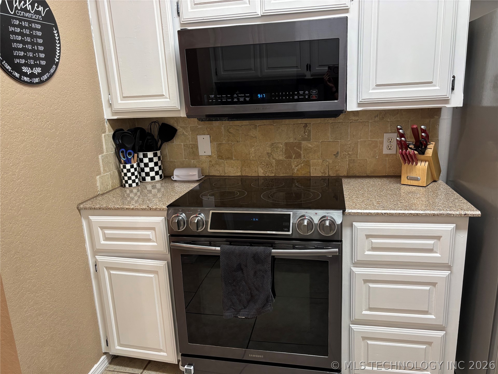 1701 Southern Hills Property Photo 9