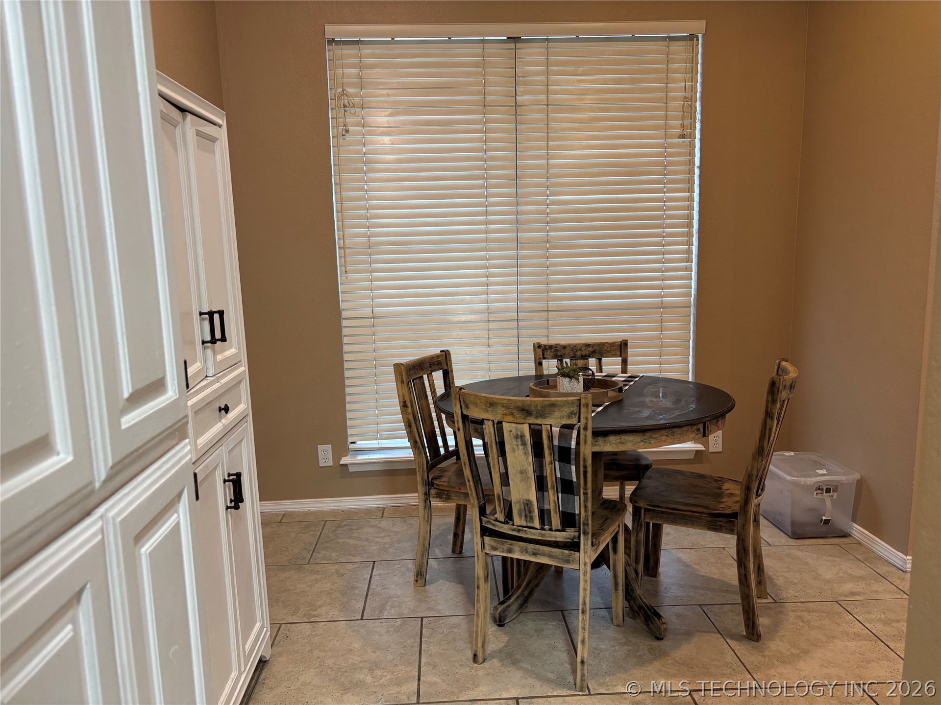 1701 Southern Hills Property Photo 12