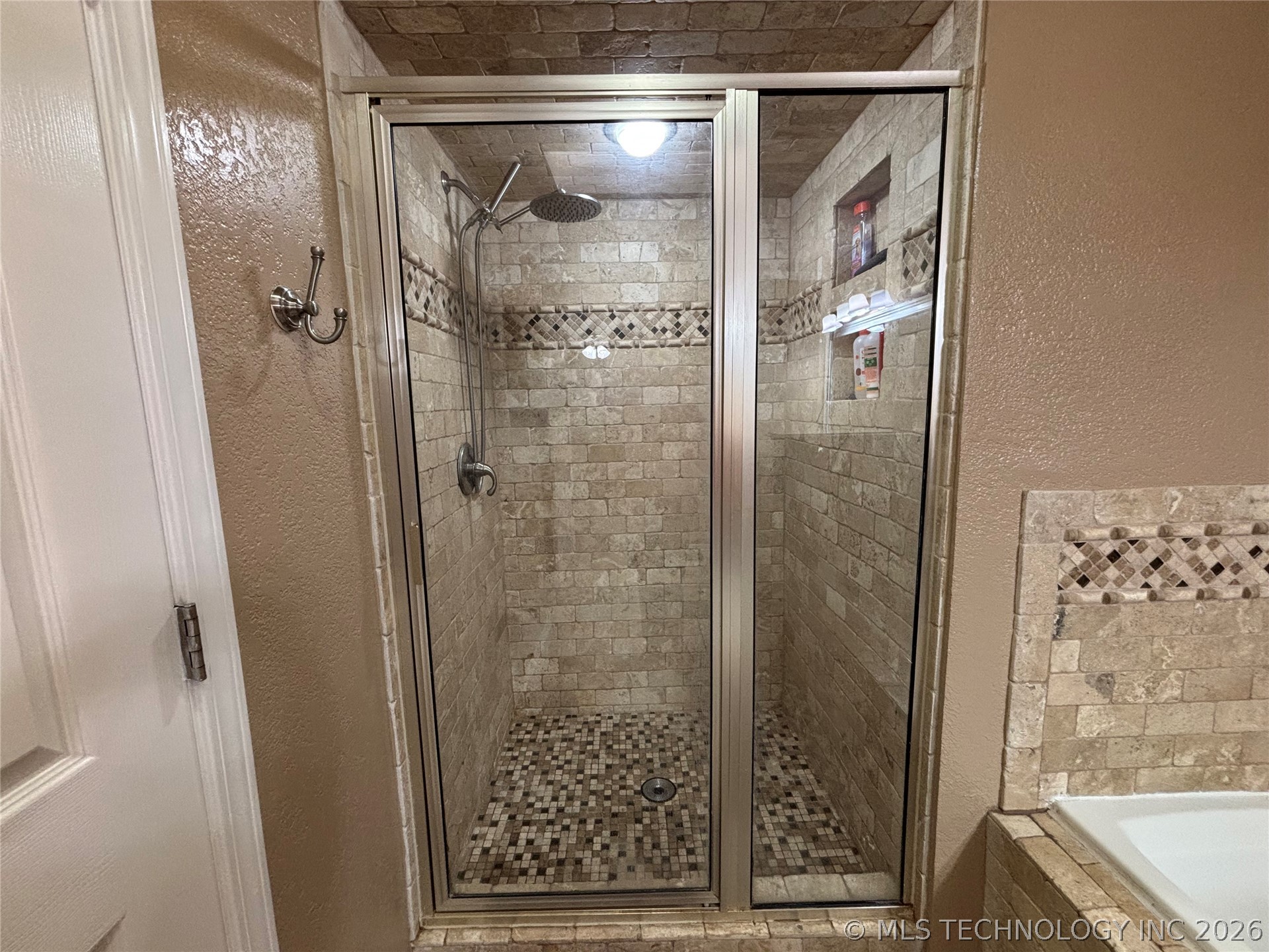1701 Southern Hills Property Photo 18